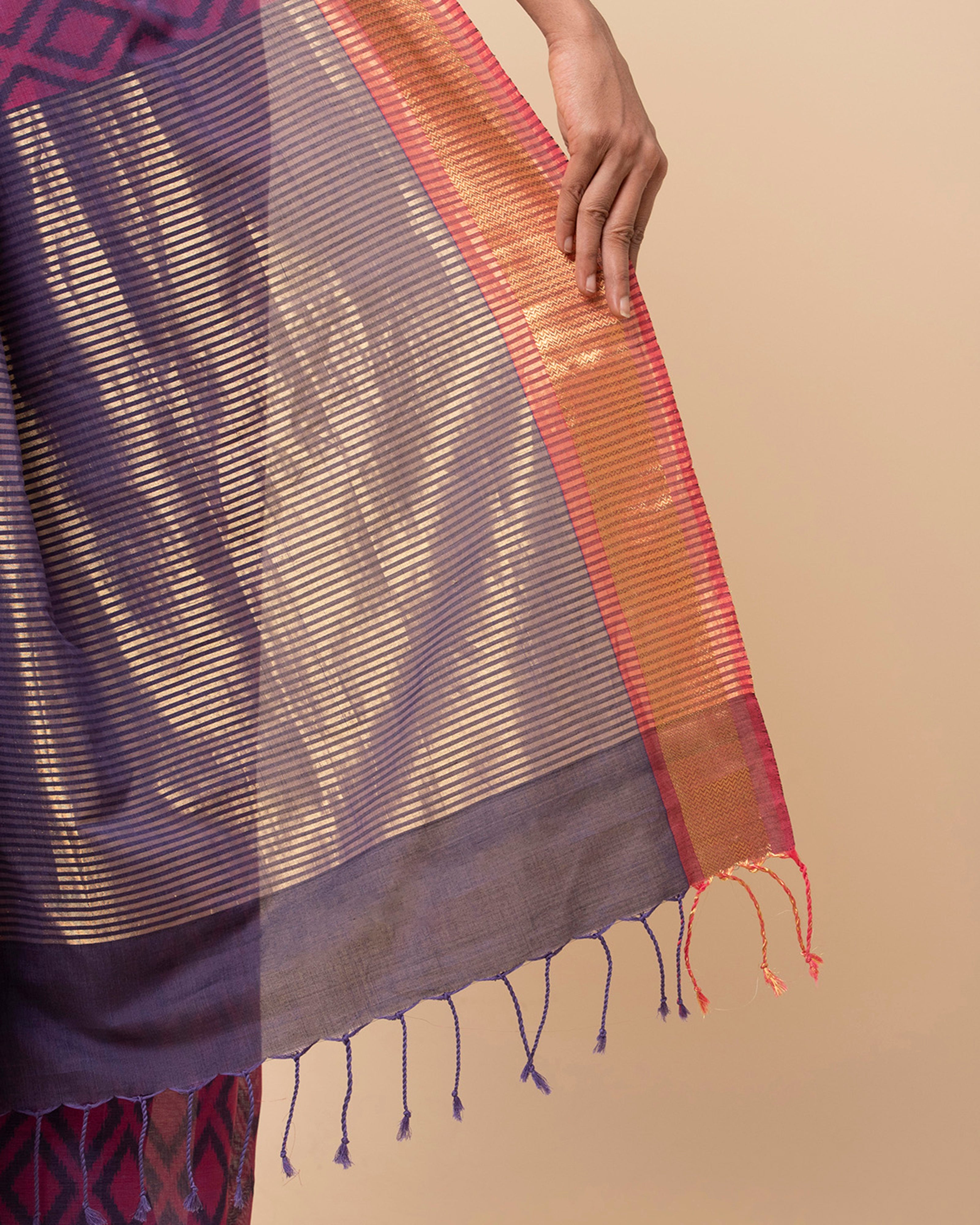 Gheethi Pochampally Weft Ikat Cotton Saree