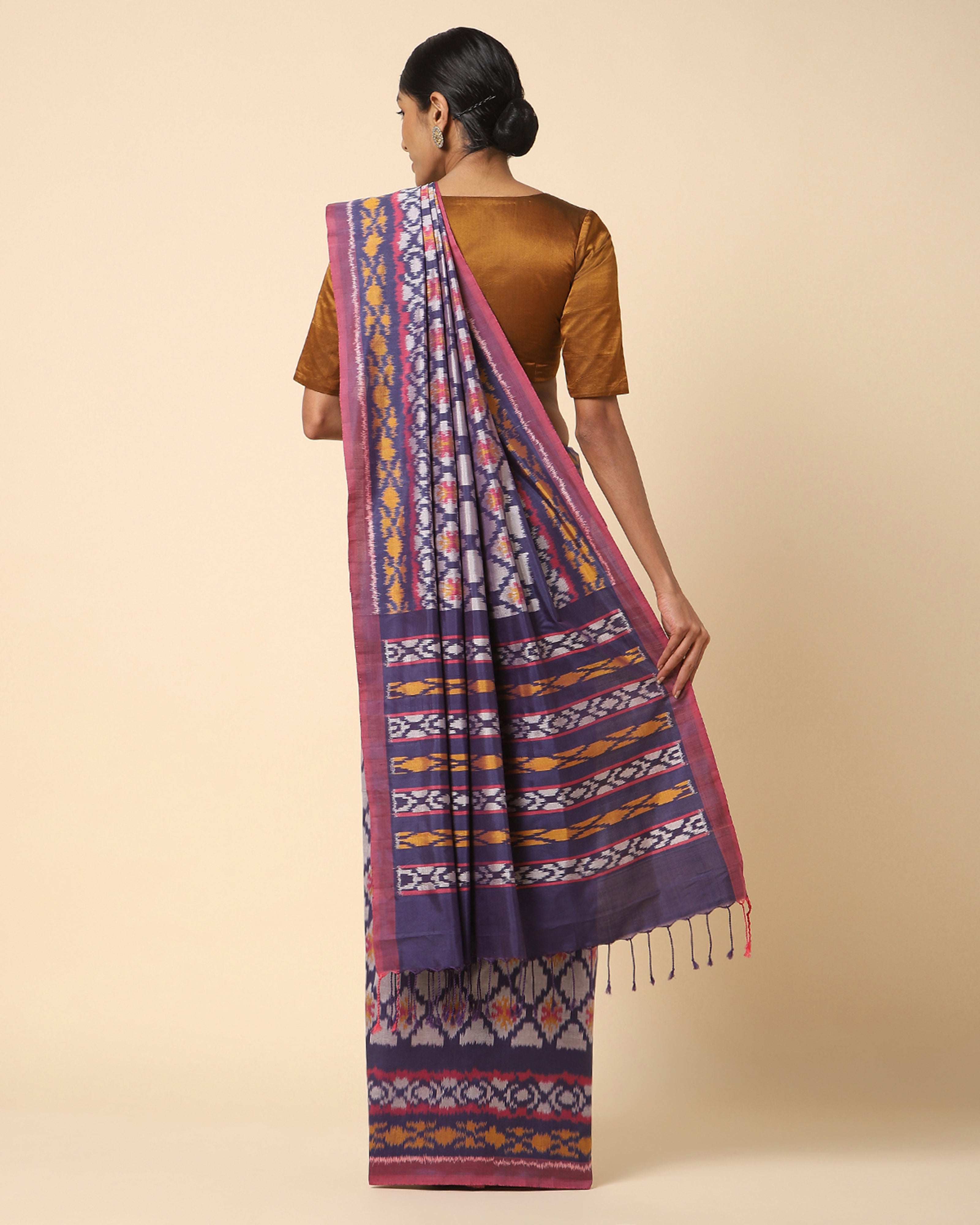 Vaishnavi Pochampally Weft Ikat Cotton Silk Saree