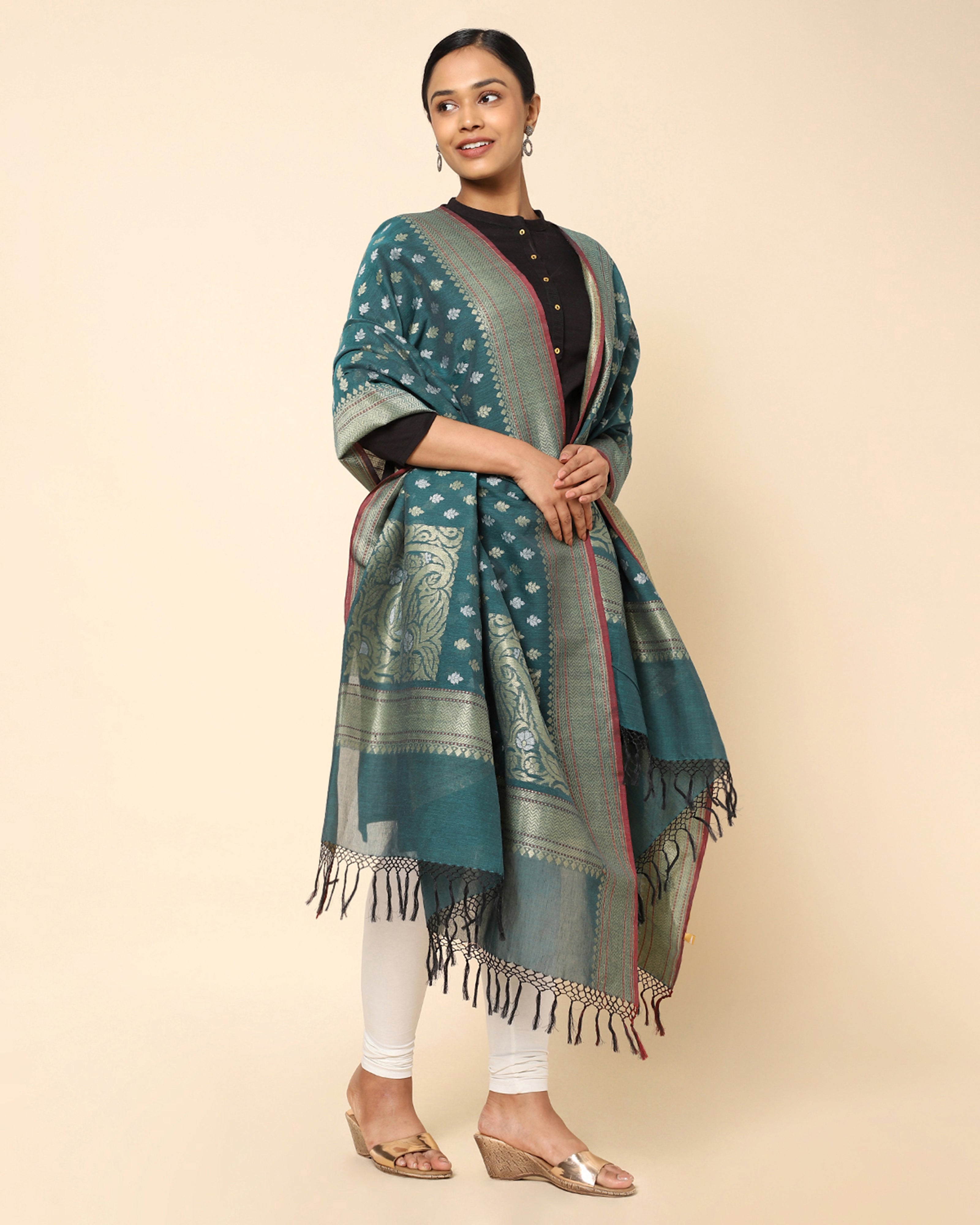 Katha Banarasi Ektara Kadwa Cotton Dupatta