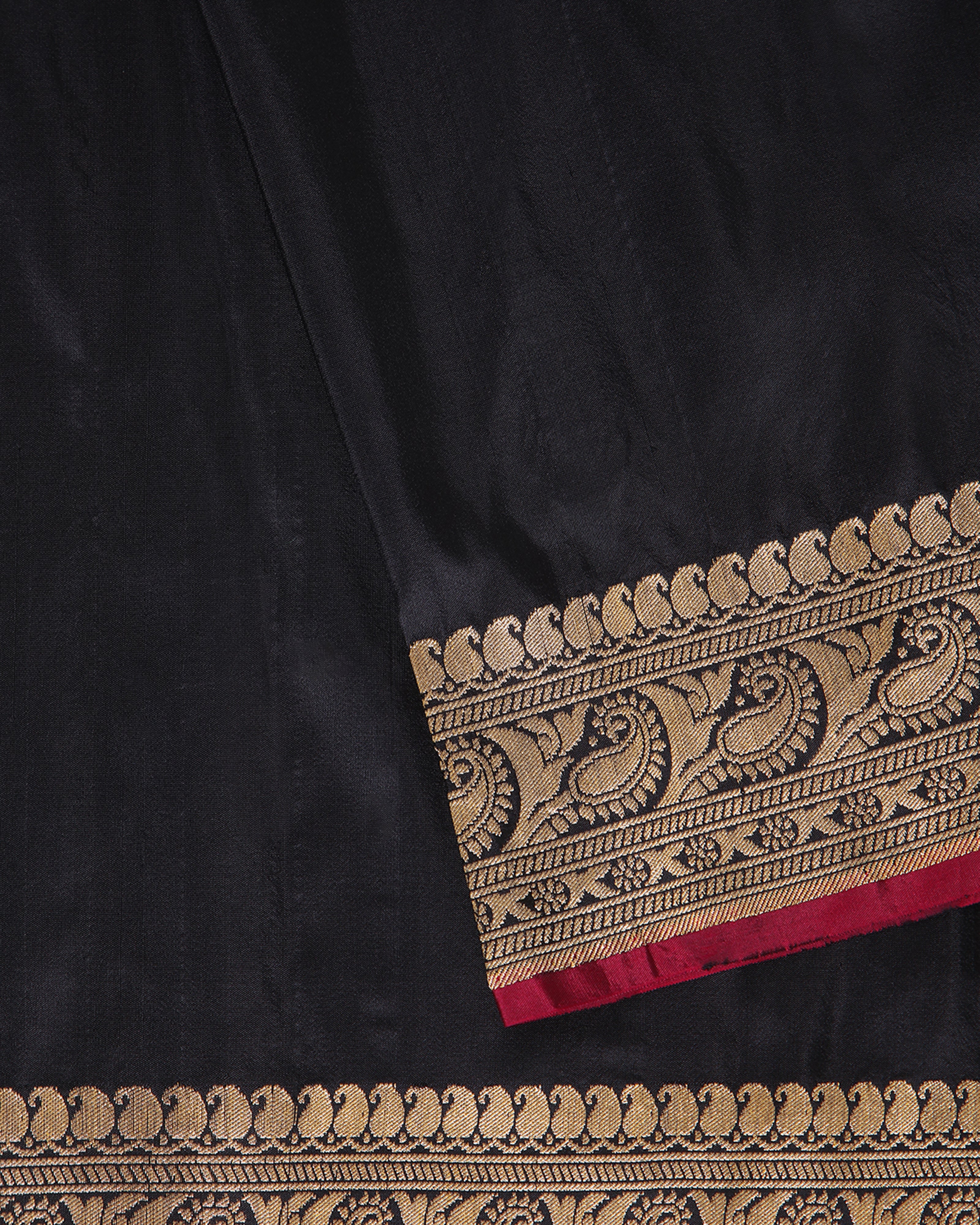 Husna Banarasi Powdi Silk Saree