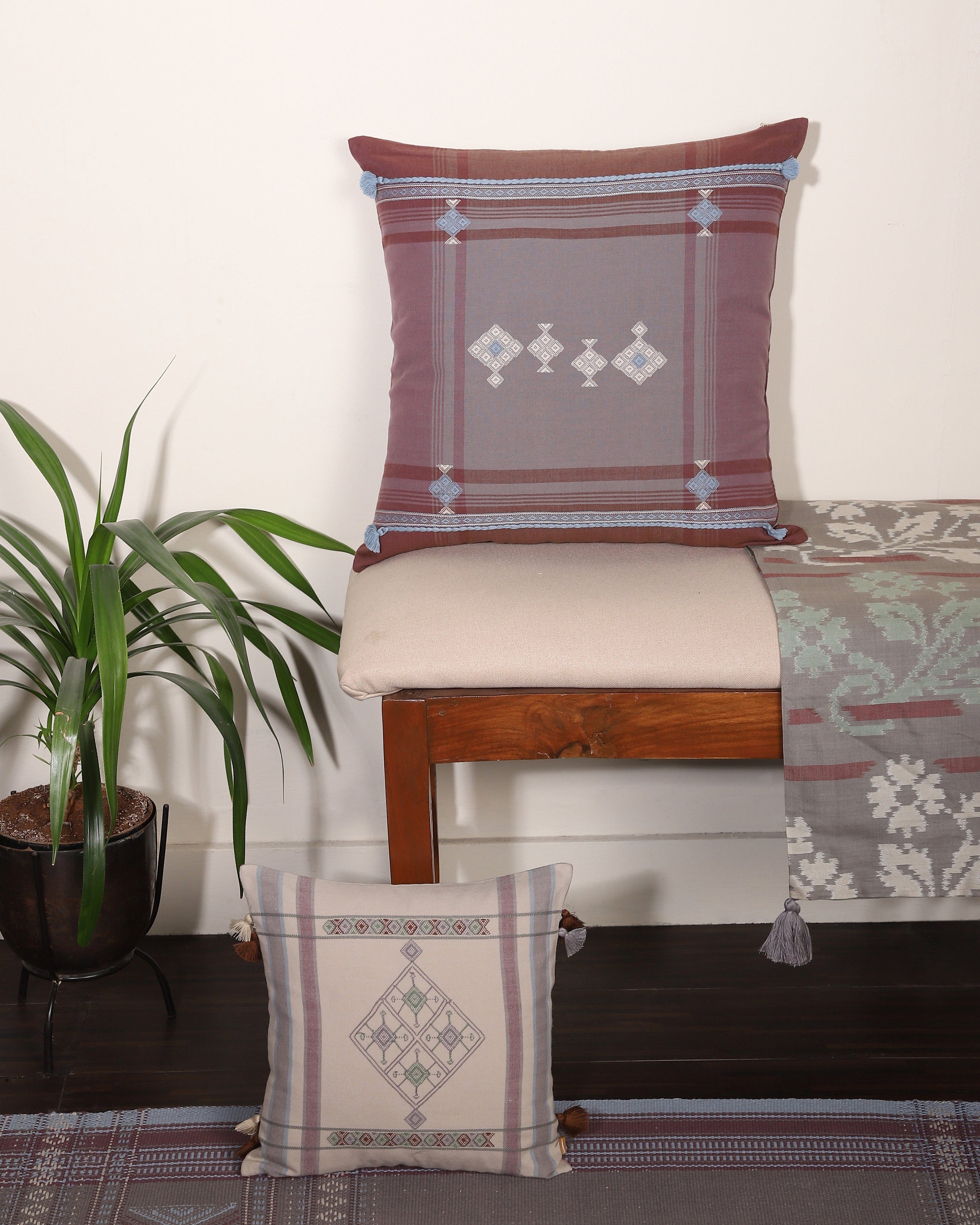 Miriam Bhujodi Extra Weft Cotton Cushion Cover