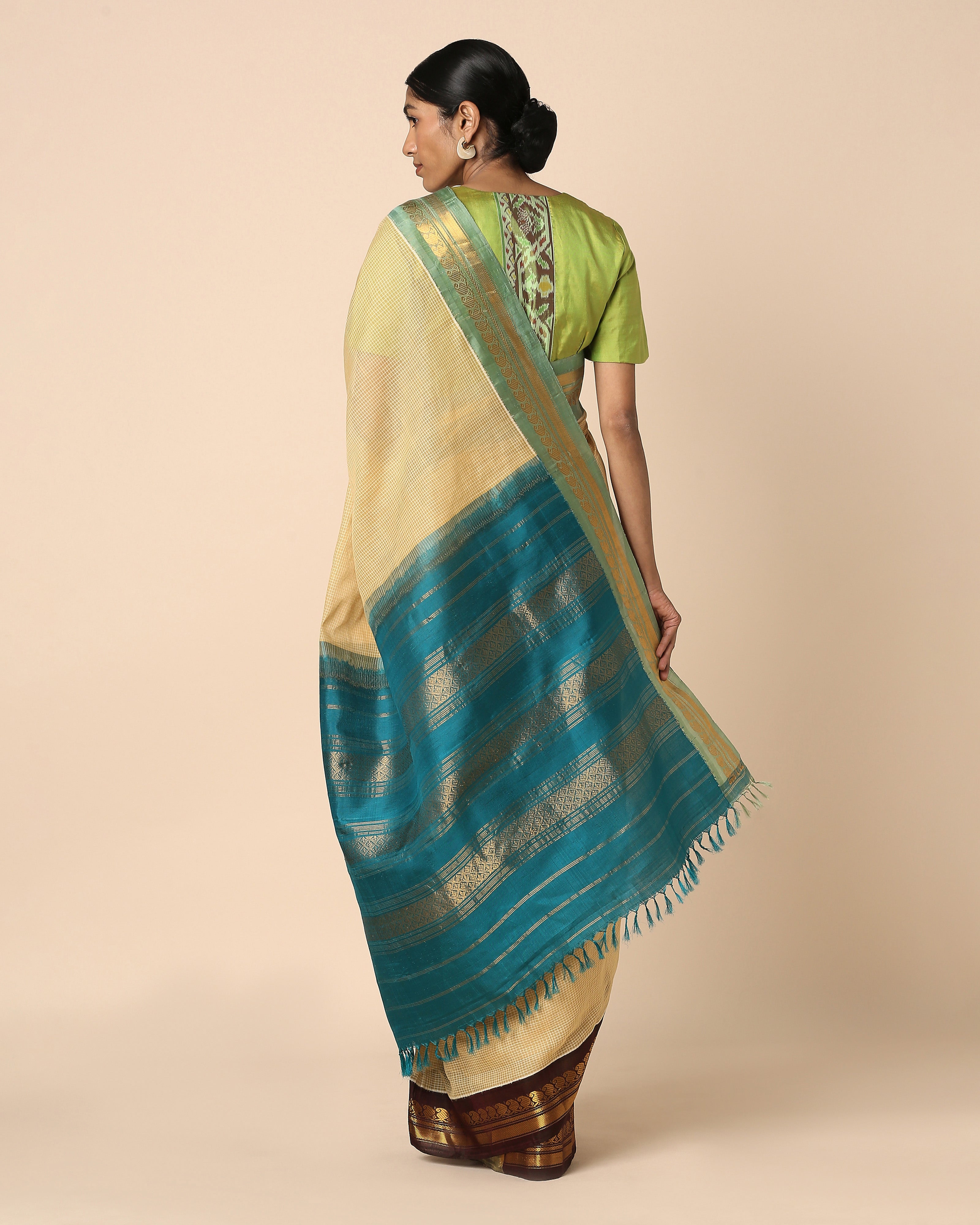 Maham Gadwal Kuttu Weave Cotton Silk Saree