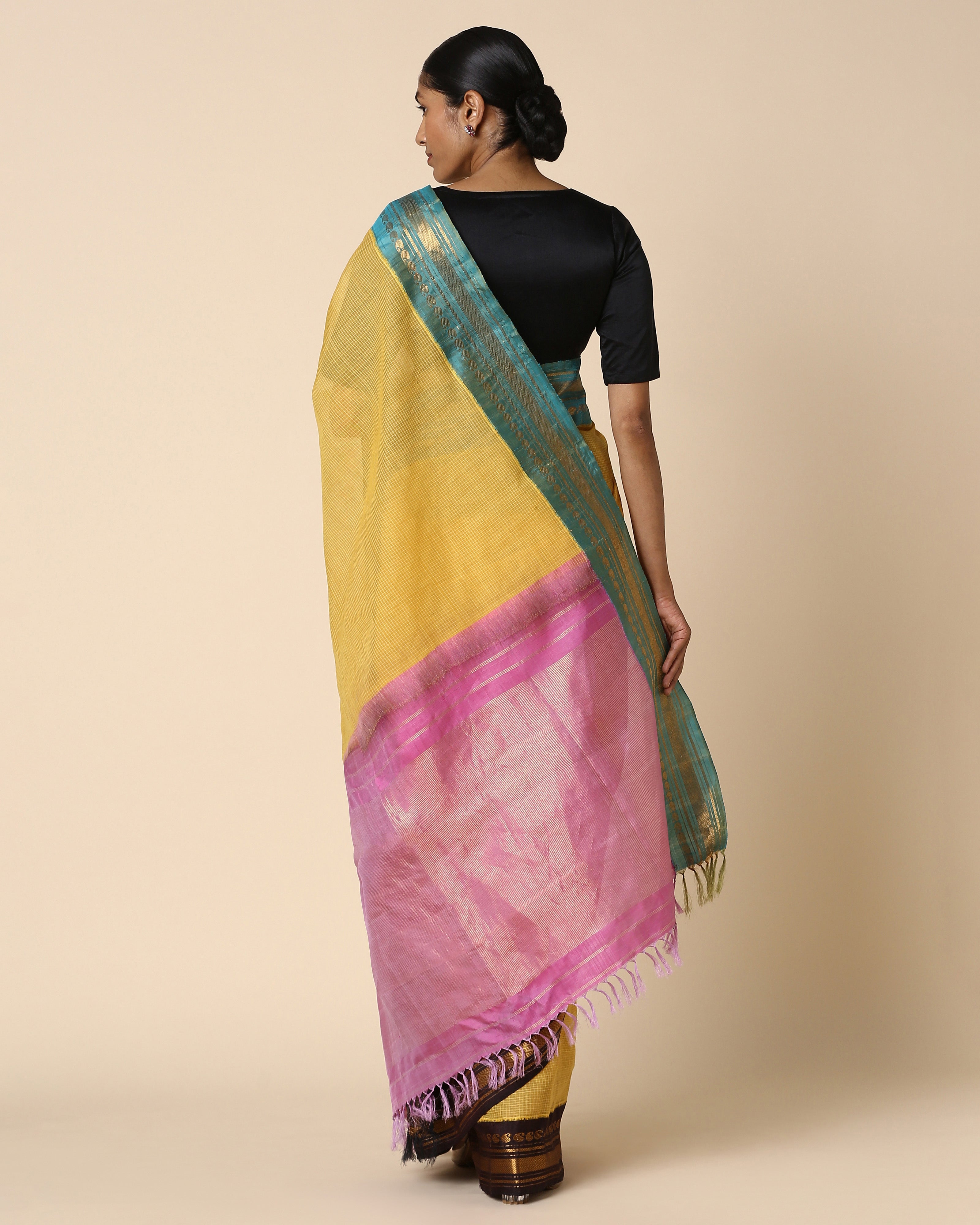 Maham Gadwal Kuttu Weave Cotton Silk Saree