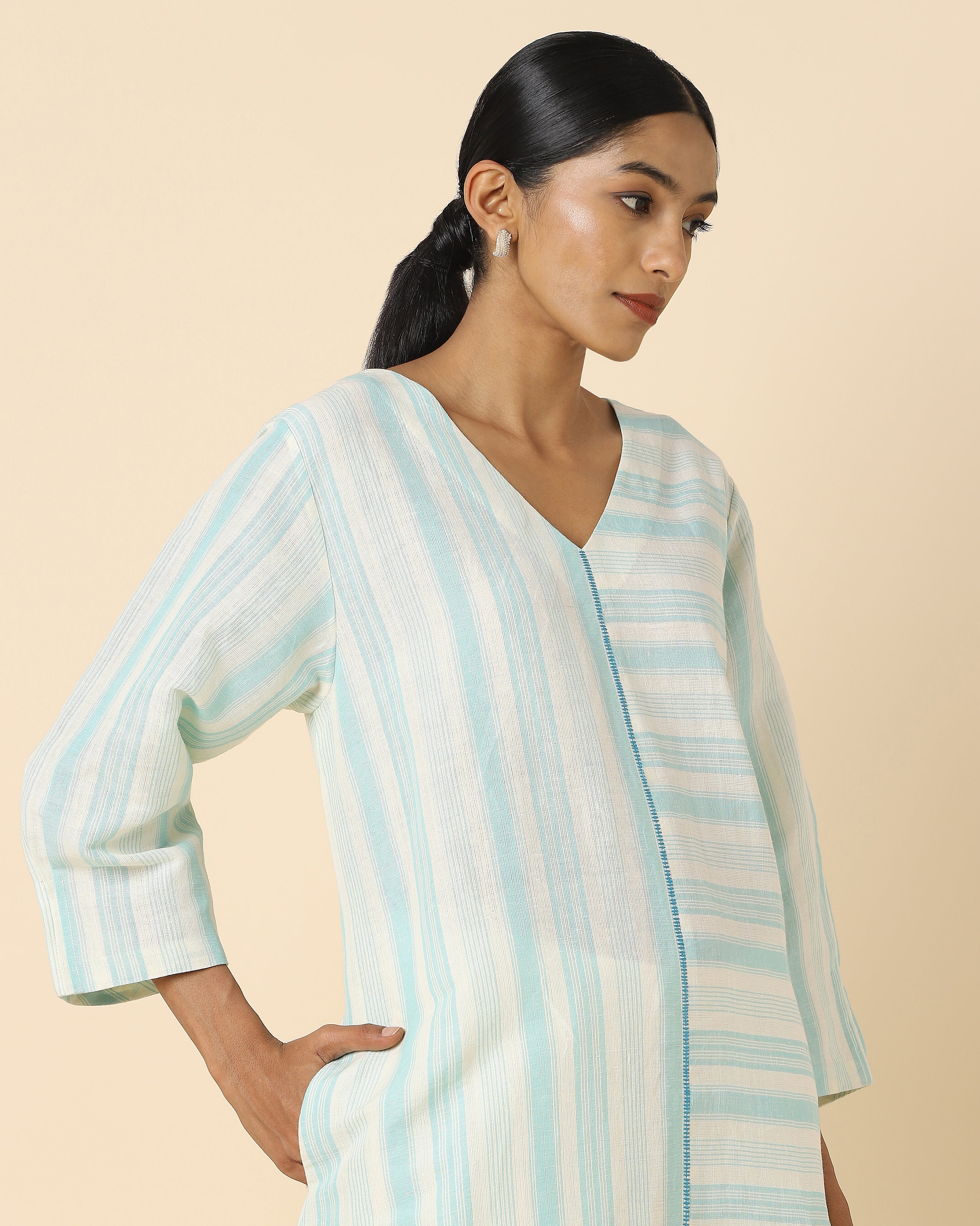 Elsa Bhujodi Plain Weave Cotton Women's Kurta