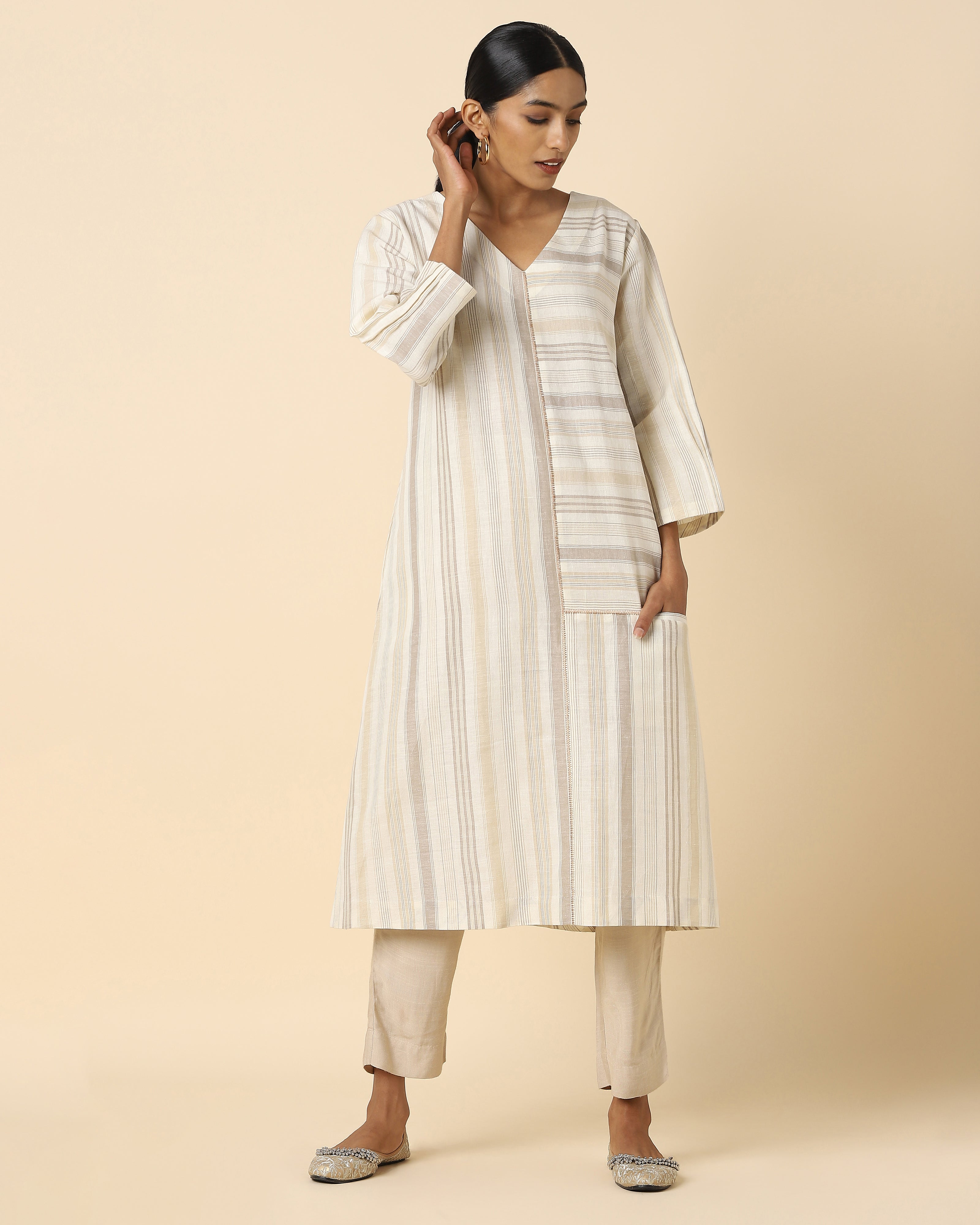 Elsa Bhujodi Plain Weave Cotton Women's Kurta