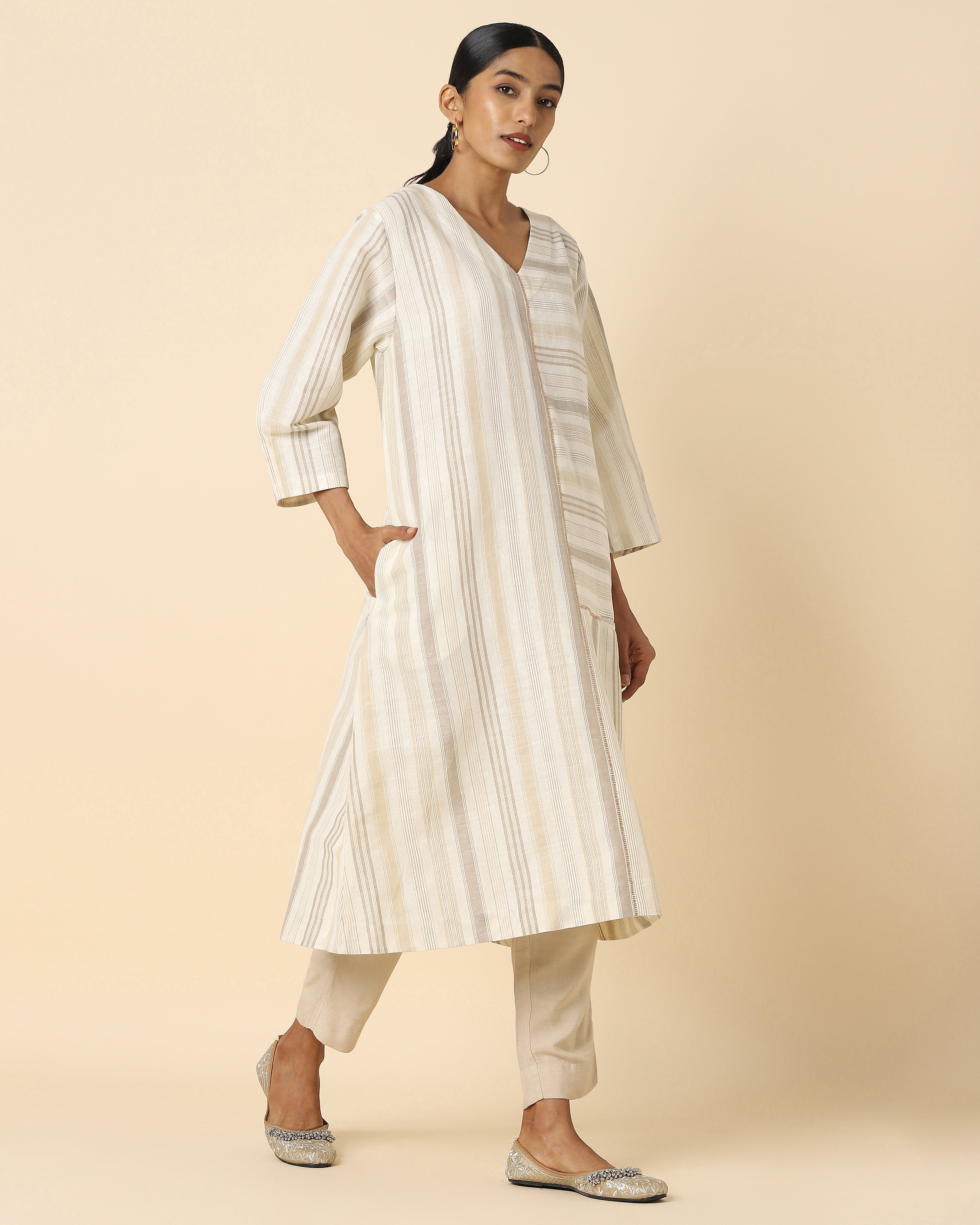 Elsa Bhujodi Plain Weave Cotton Women's Kurta