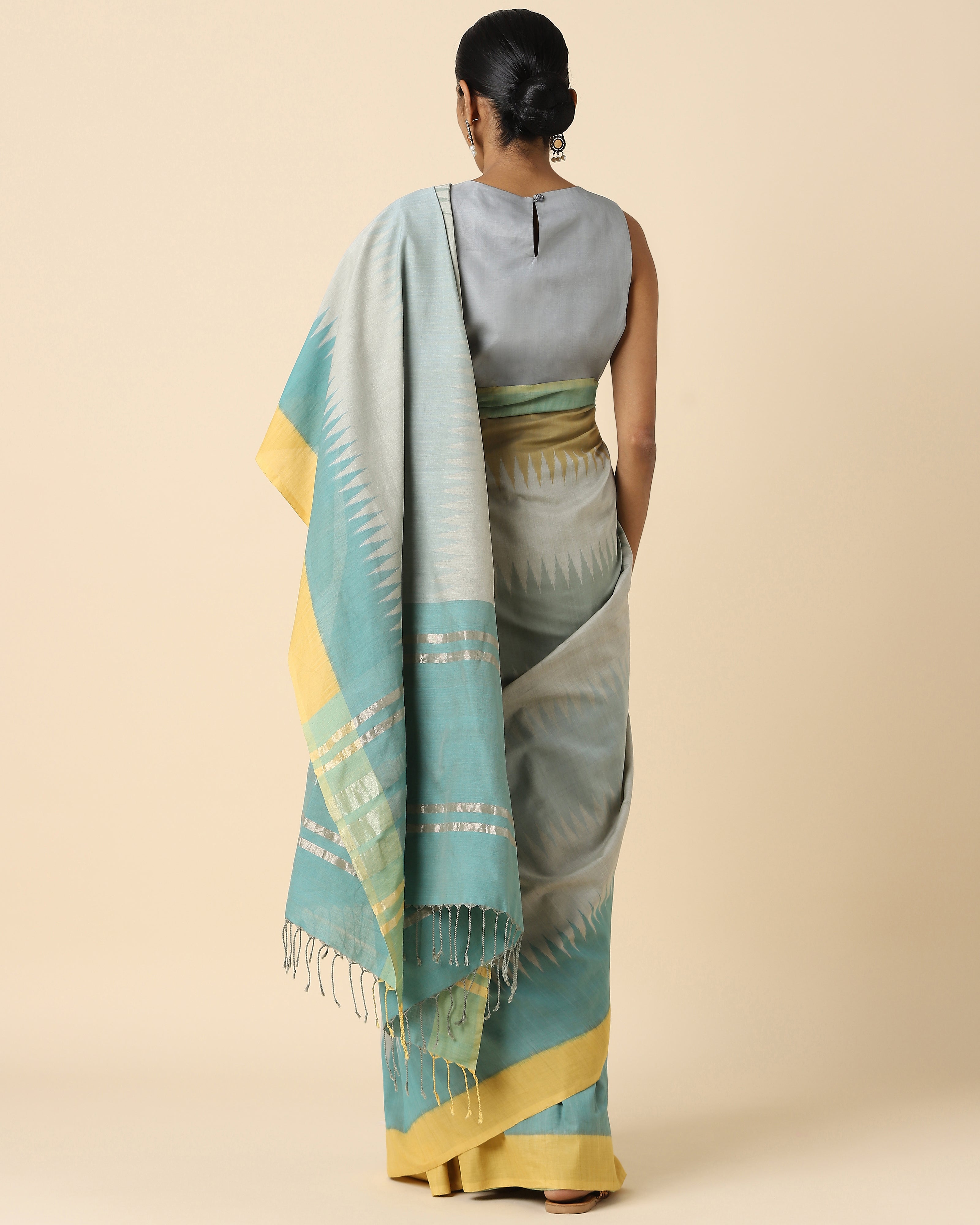 Aadhavi Pochampally Weft Ikat Cotton Saree