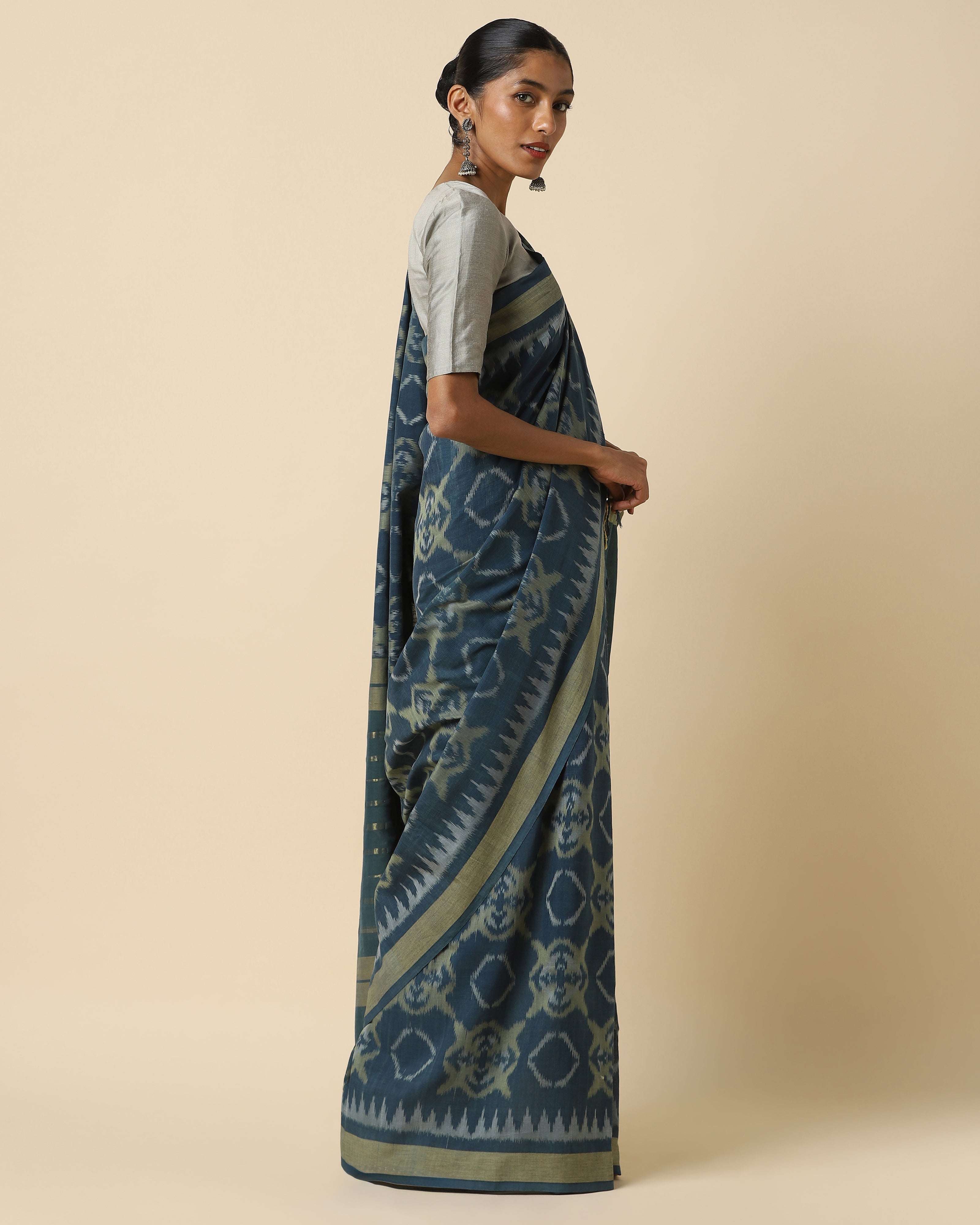 Naaz Pochampally Weft Ikat Cotton Saree