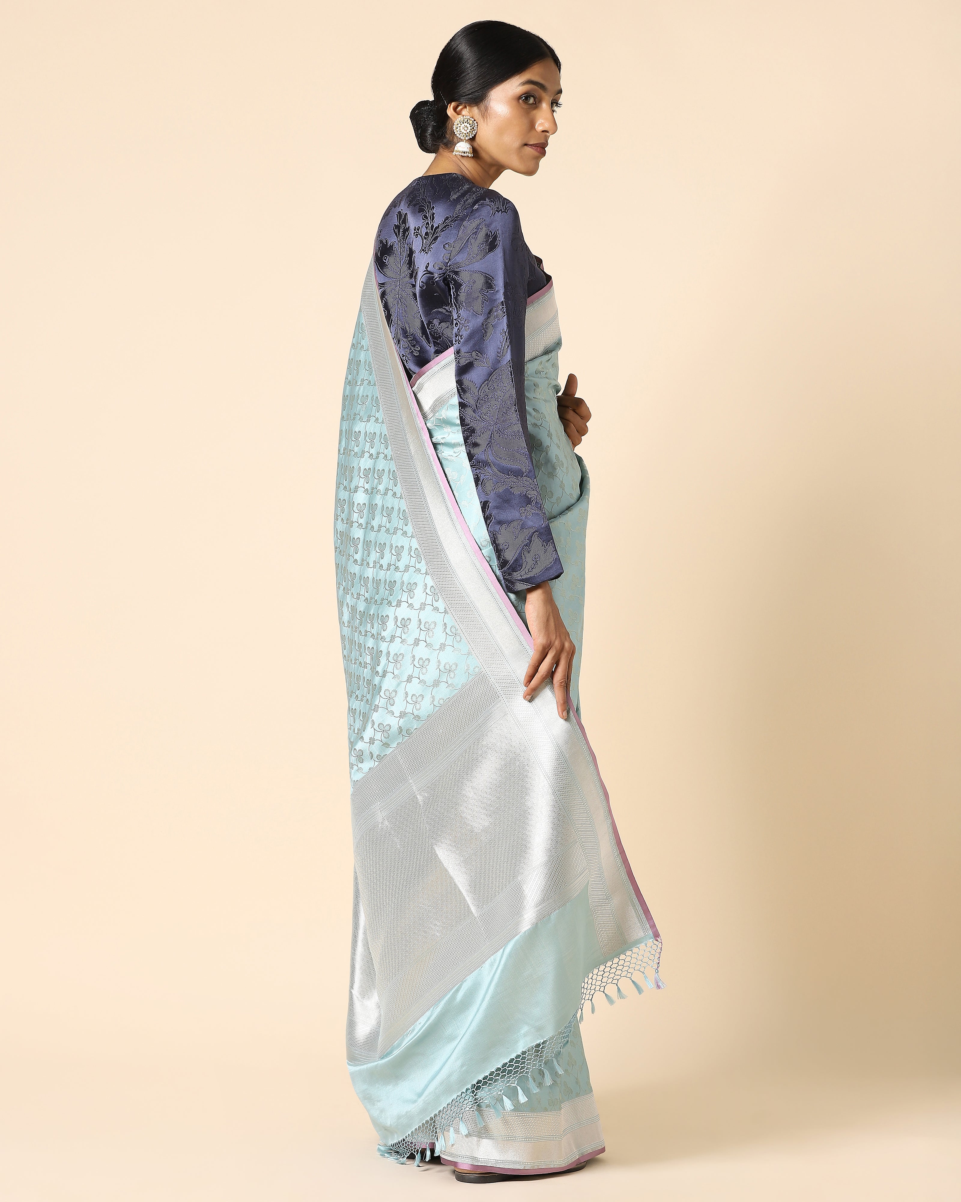 Saanvi Banarasi Tanchoi Silk Saree