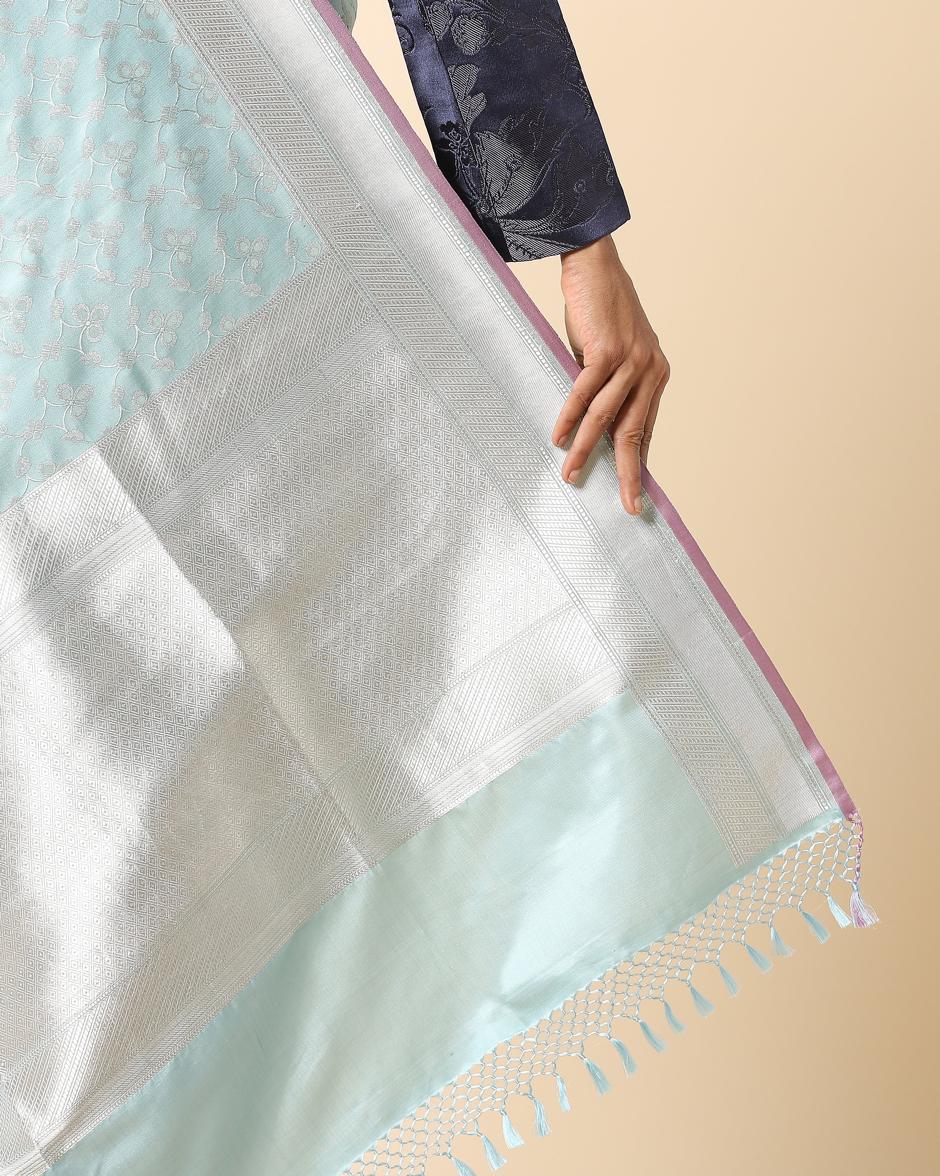 Saanvi Banarasi Tanchoi Silk Saree