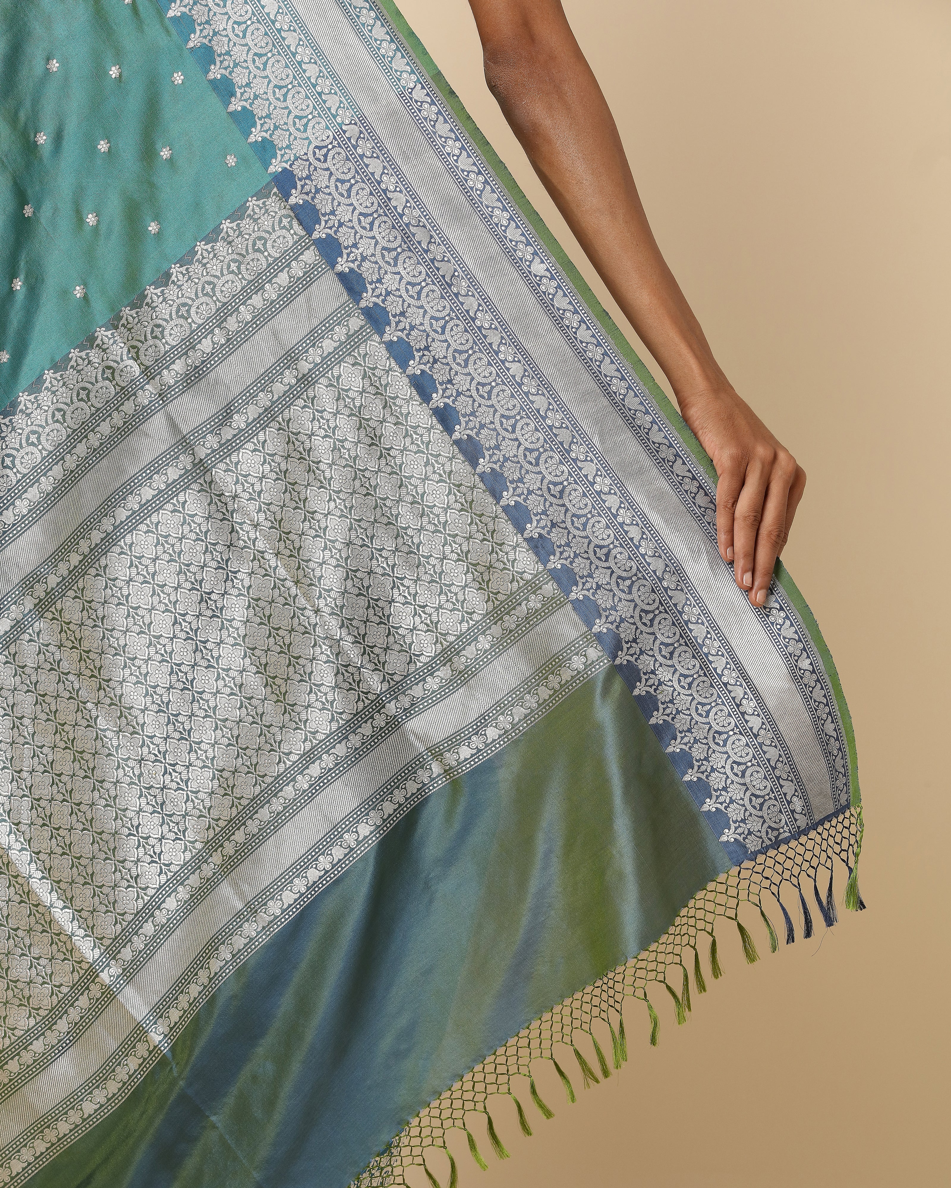 Prasudhi Banarasi Kadwa Silk Saree
