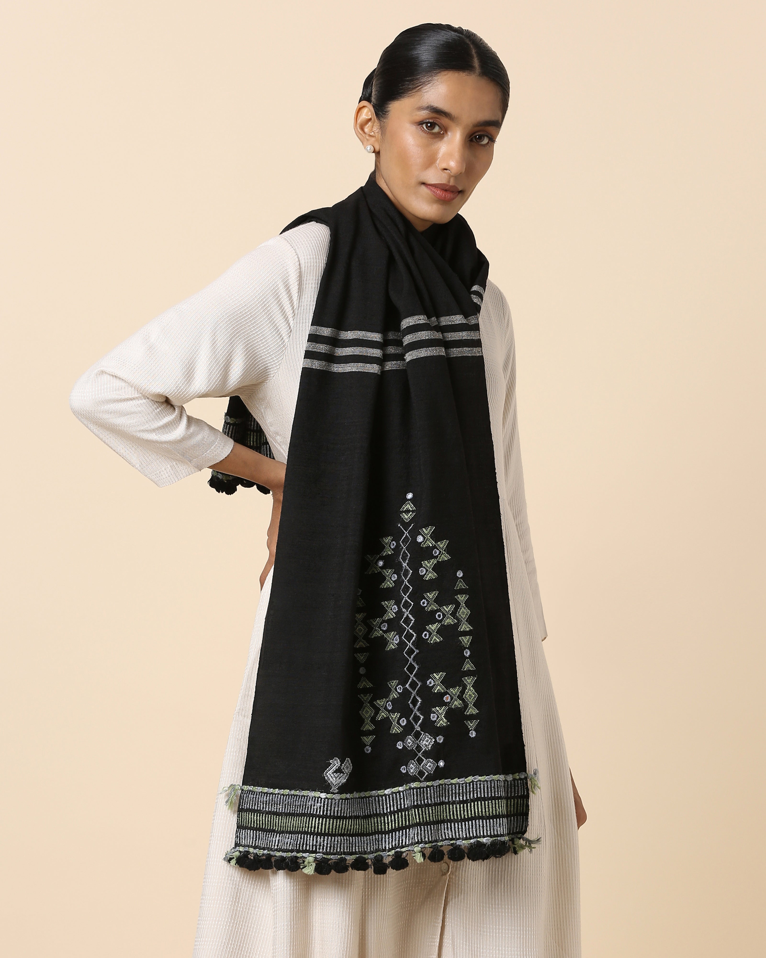 Daroji Bhujodi Extra Weft Wool Silk Stole