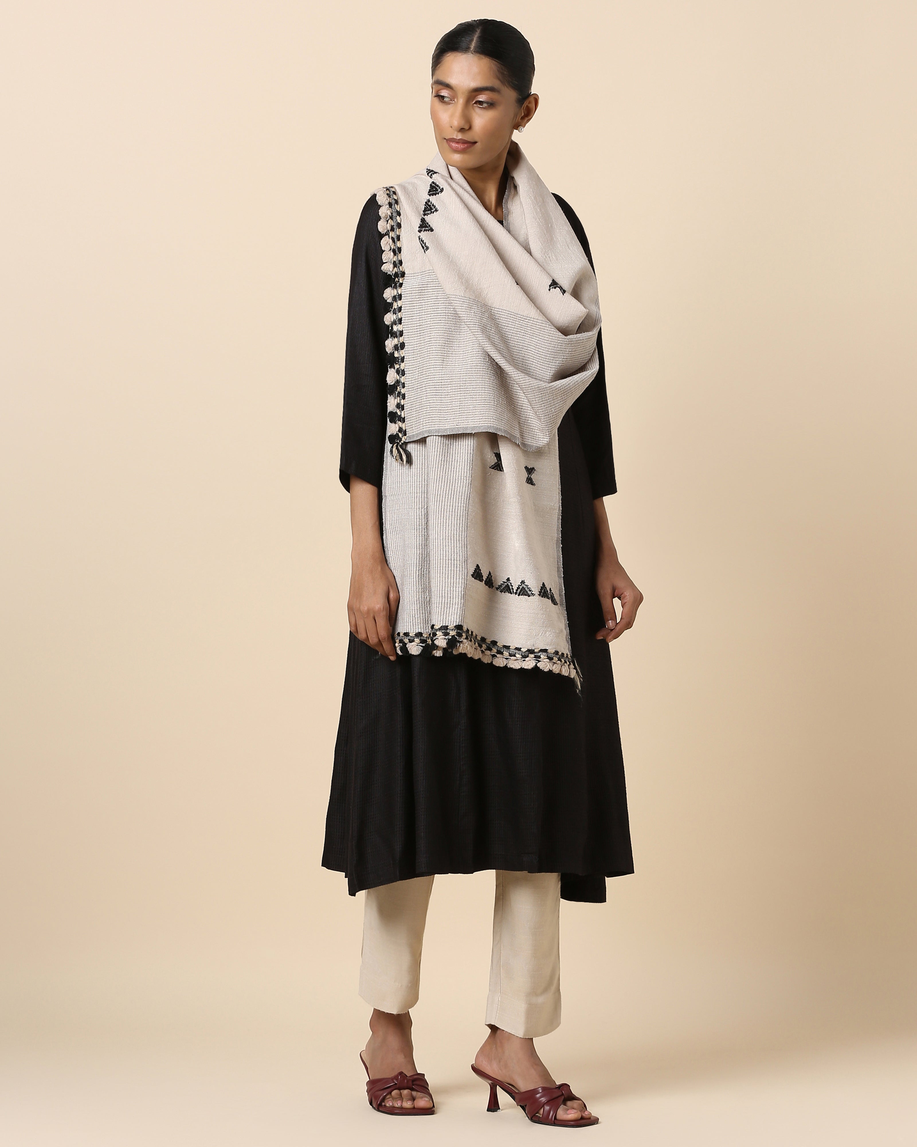 Shreshta Bhujodi Extra Weft Wool Silk Stole