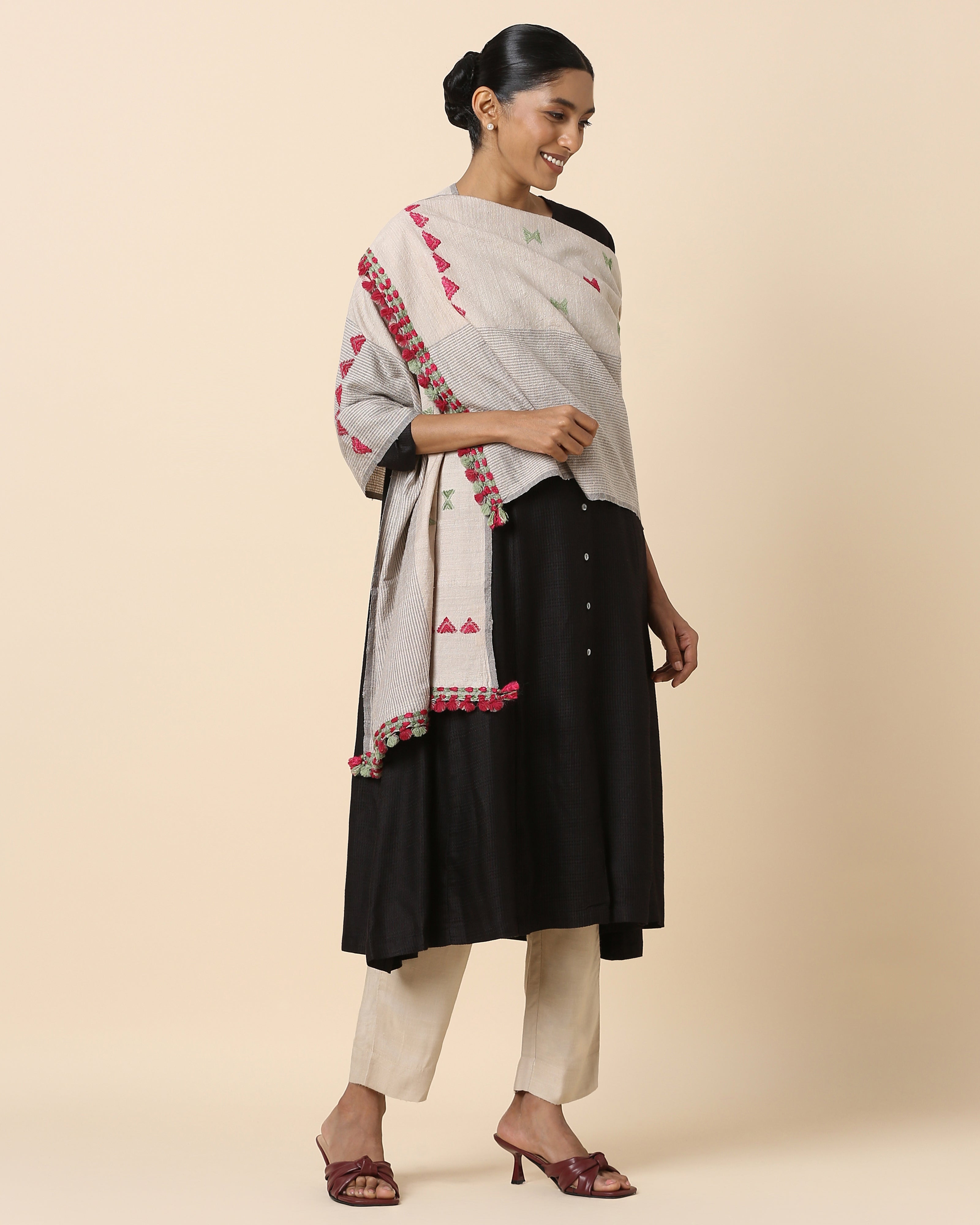 Shreshta Bhujodi Extra Weft Wool Silk Stole