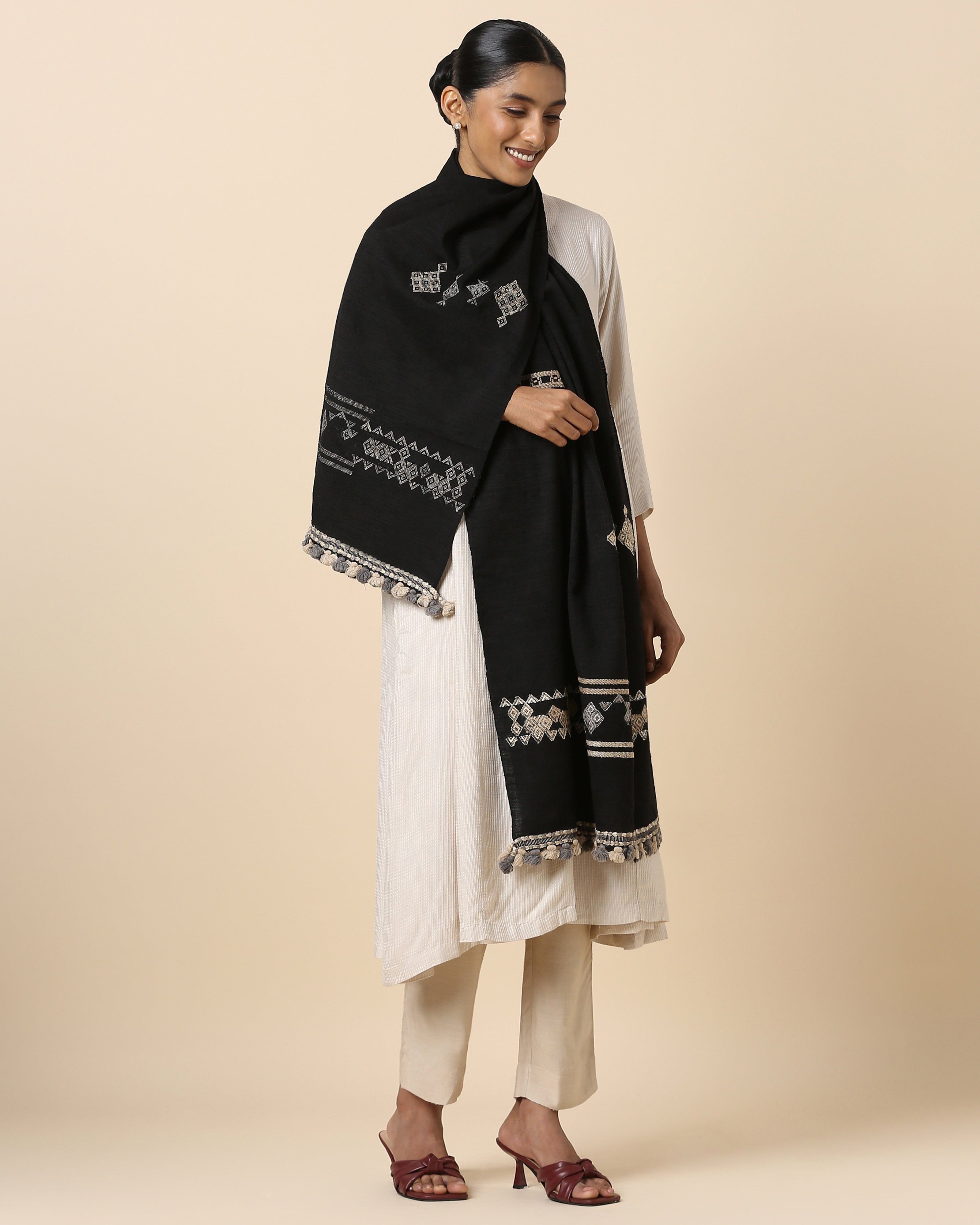 Urja Bhujodi Extra Weft Wool Silk Stole