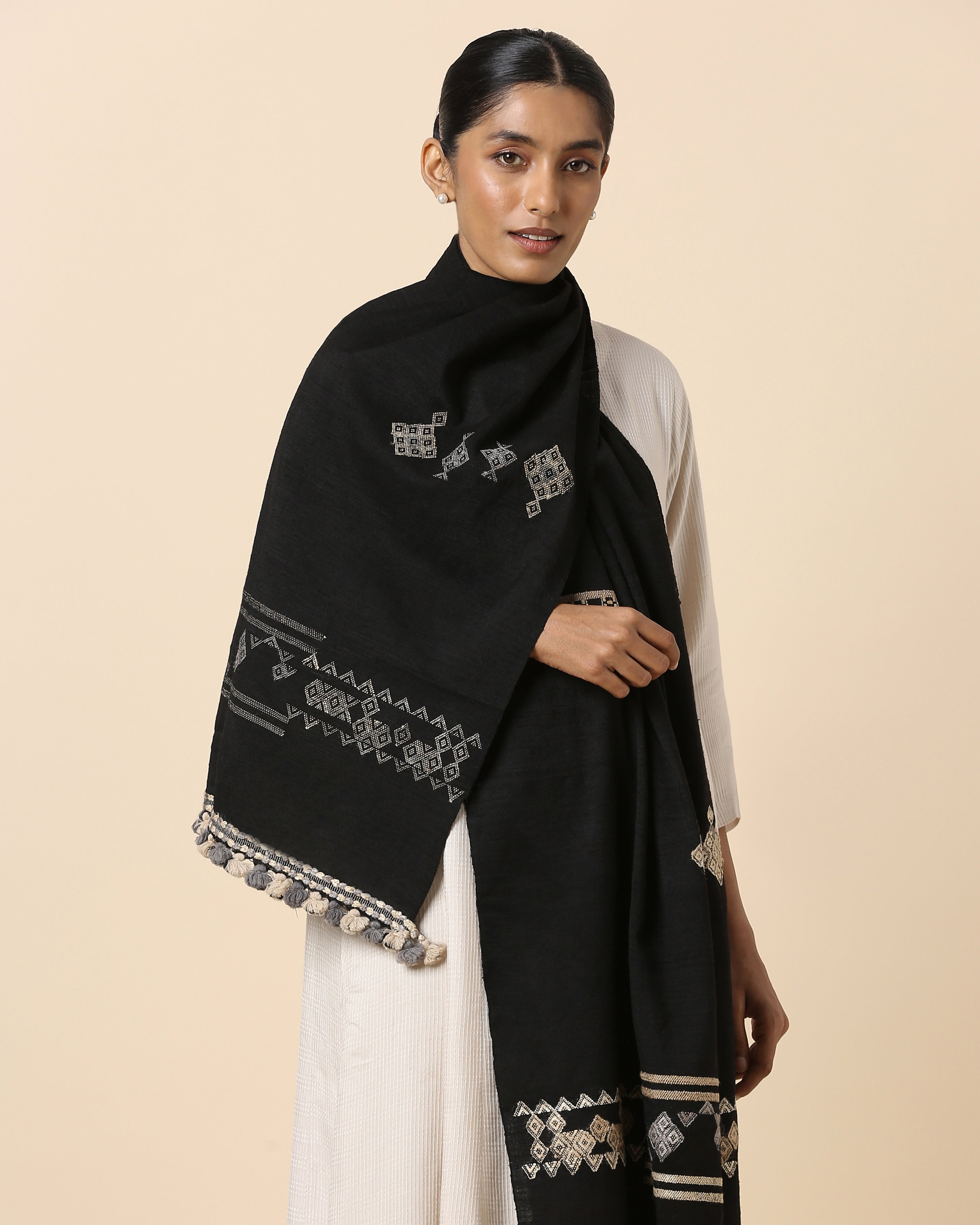 Urja Bhujodi Extra Weft Wool Silk Stole