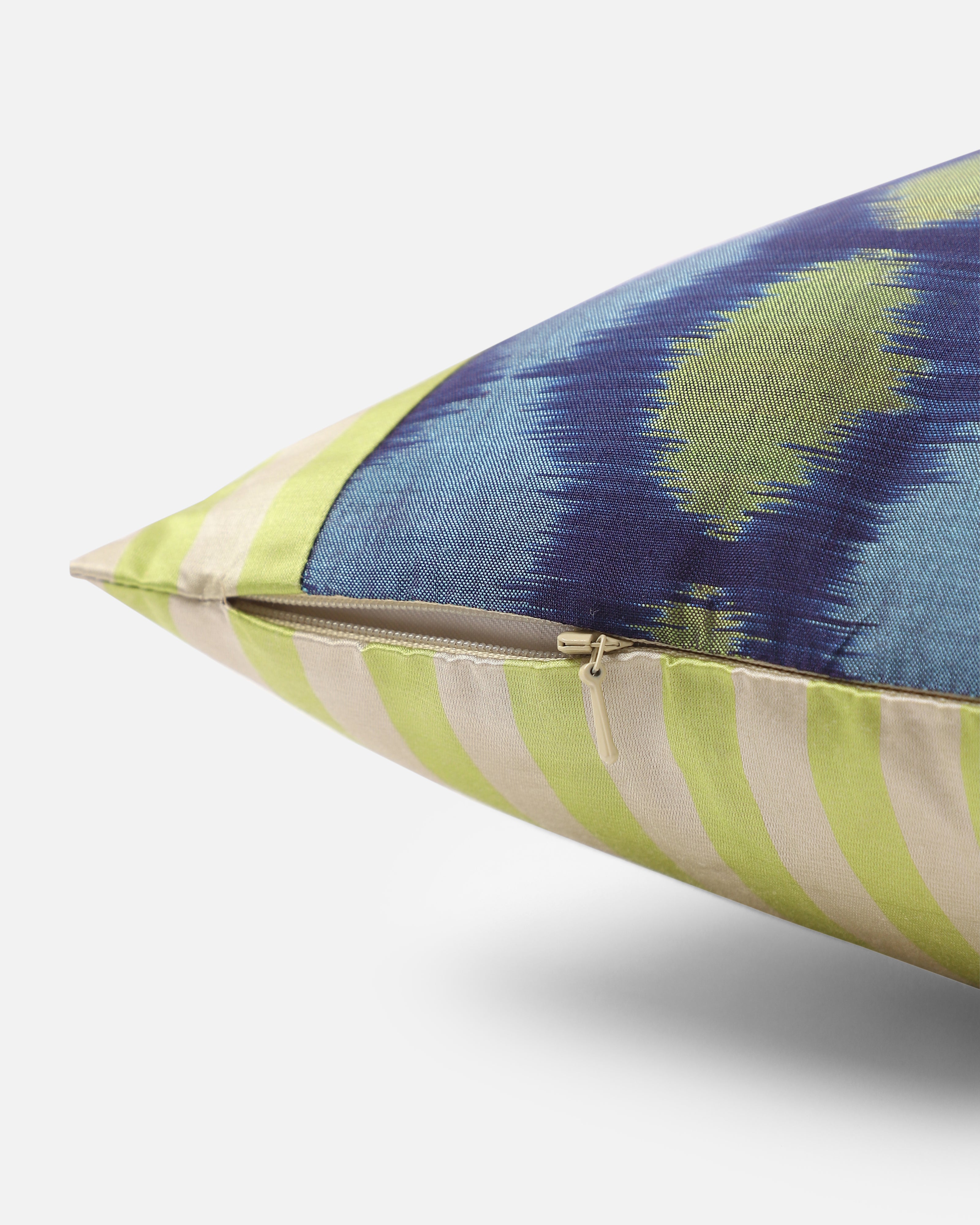 Scatter Pochampally Weft Ikat Cotton Silk Cushion Cover