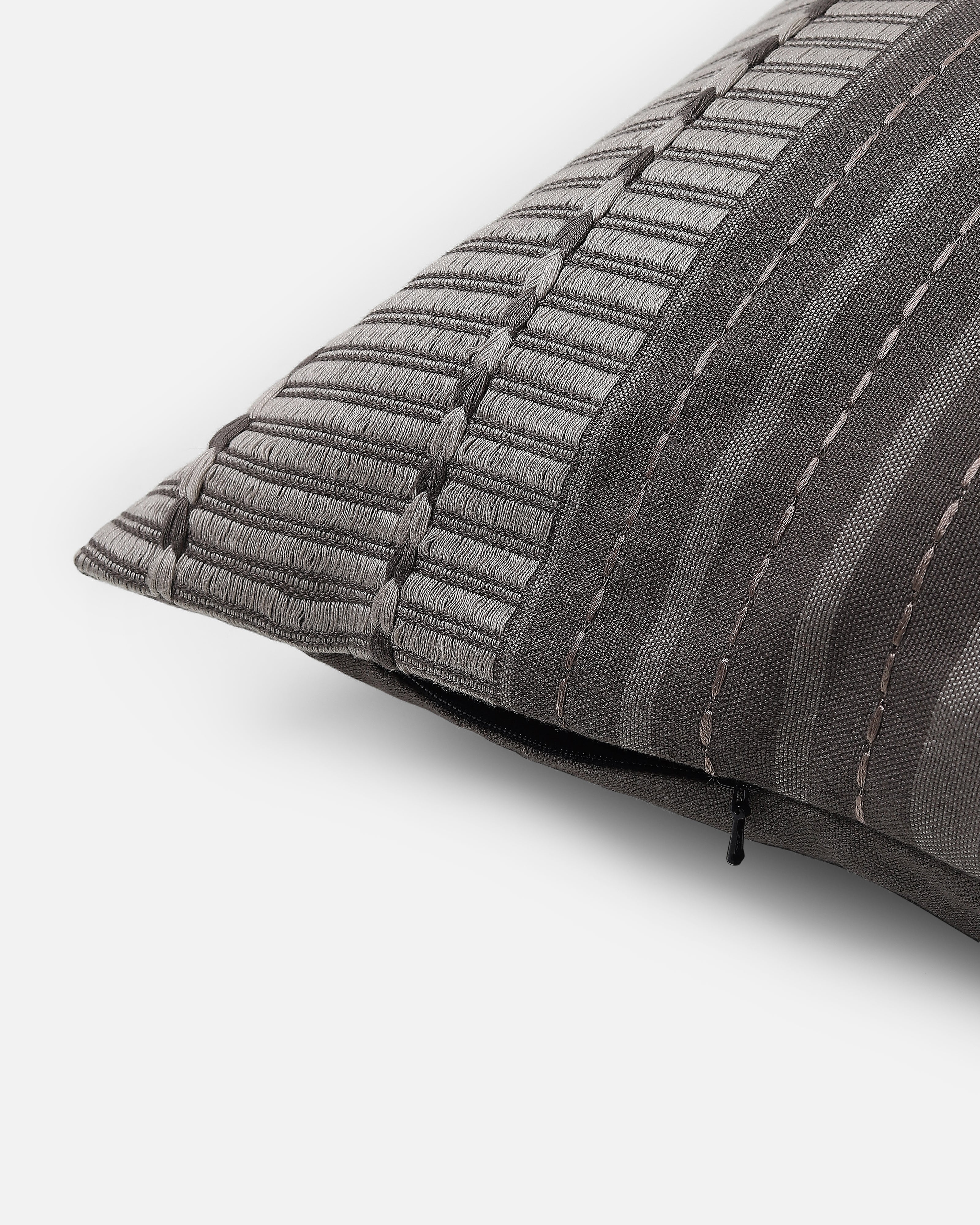 Step Bhujodi Extra Weft Cotton Cushion Cover