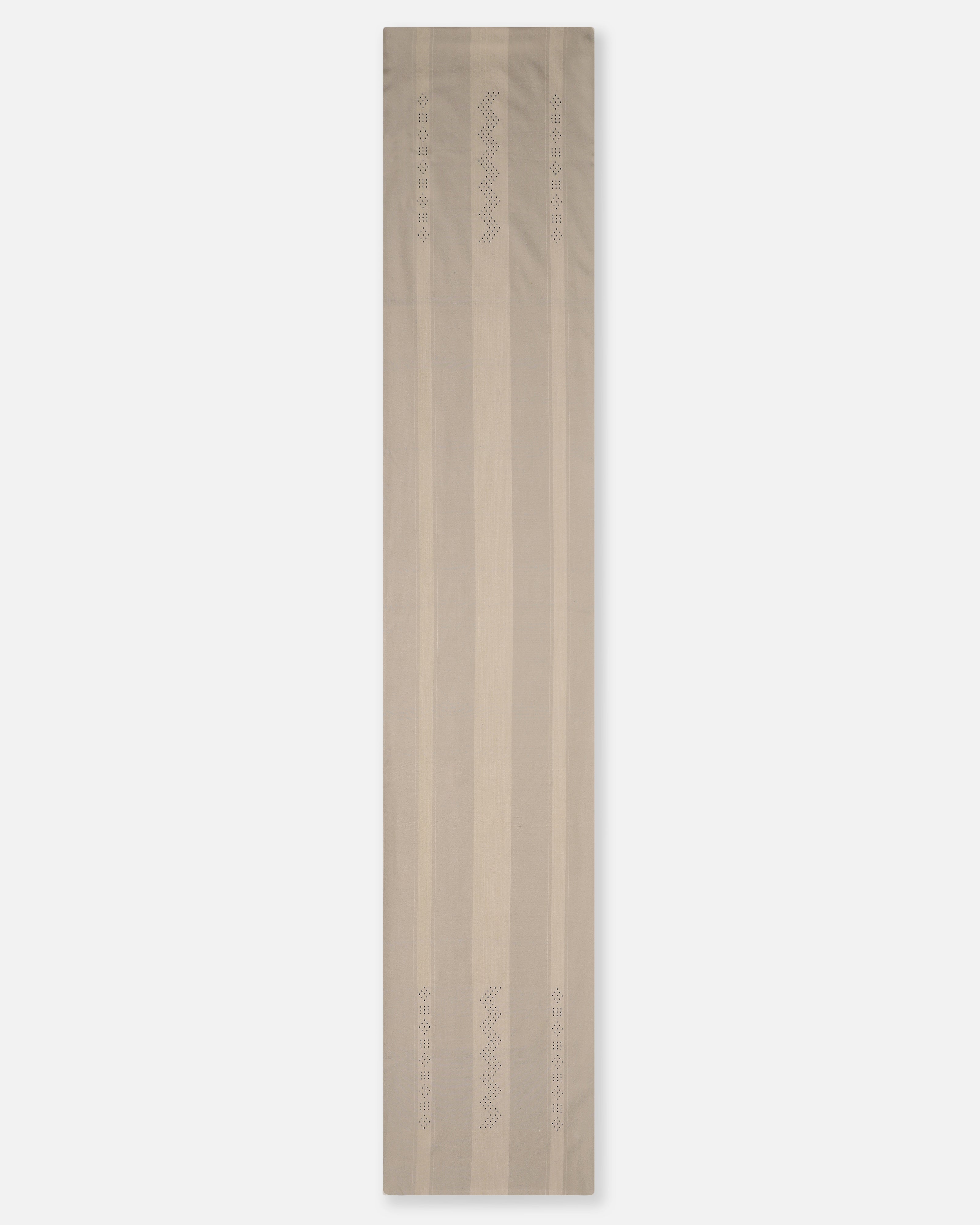 Diyar Bhujodi Tangalia Cotton Table Runner