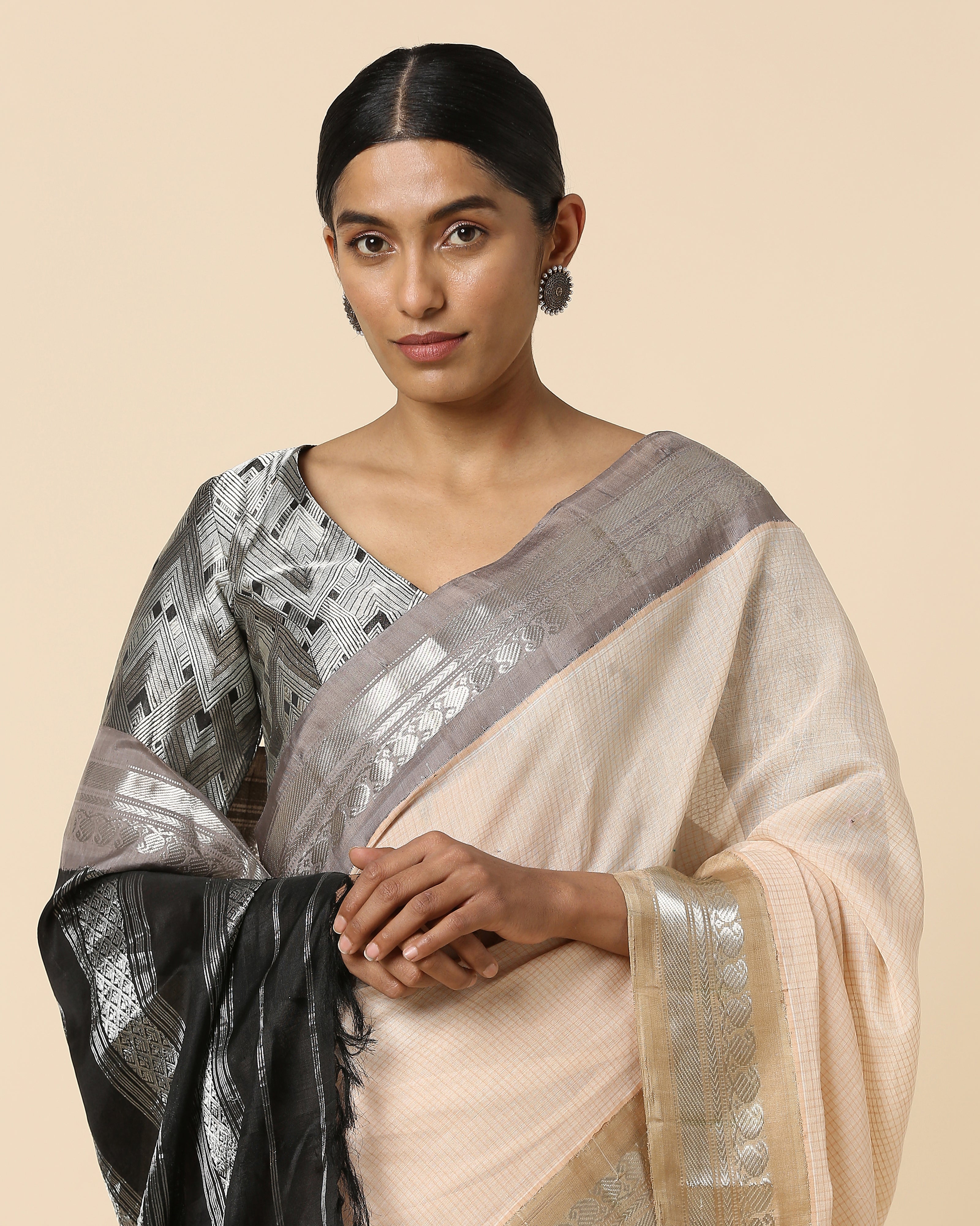 Abanti Gadwal Kuttu Weave Cotton Saree
