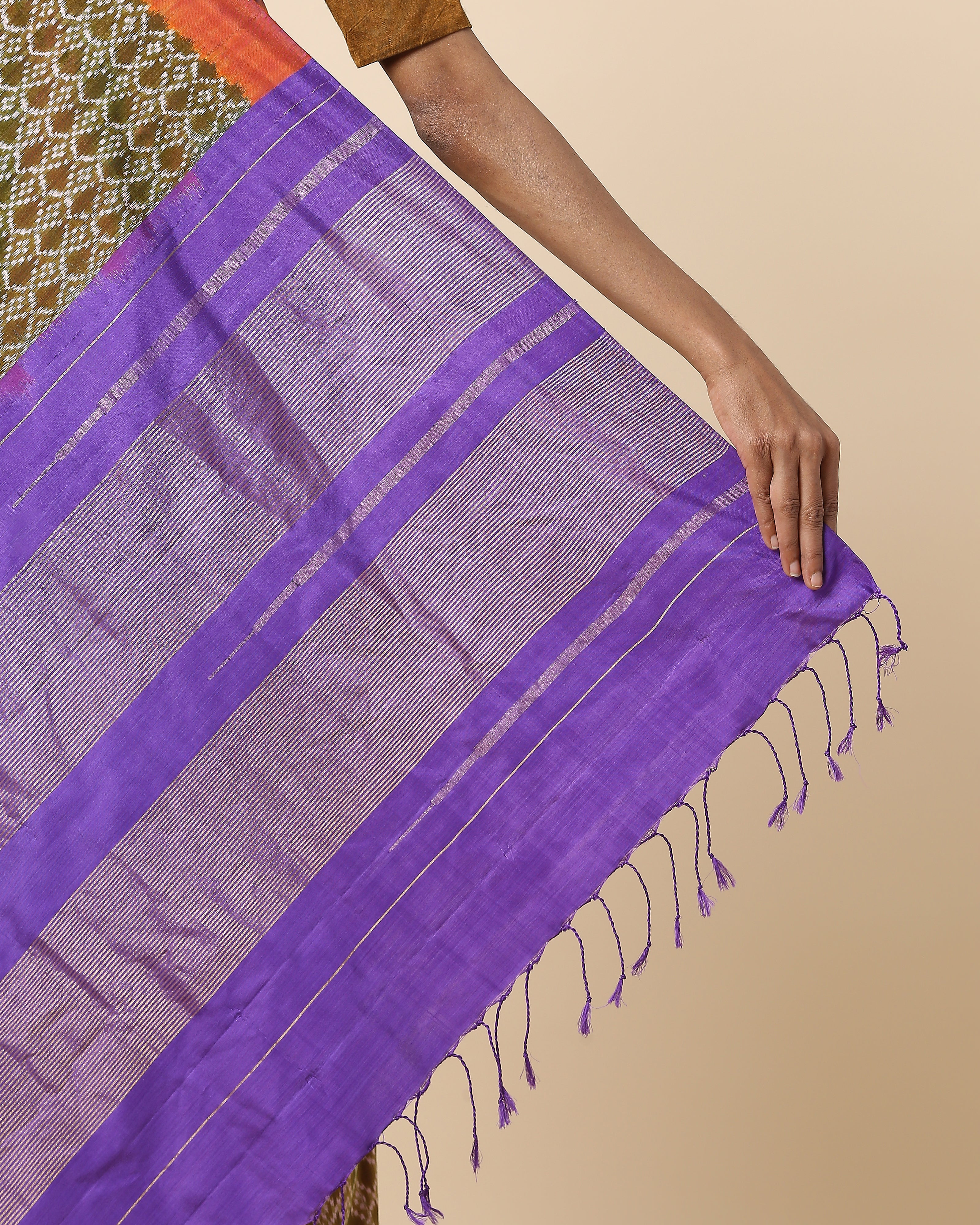 Garati Pochampally Weft Ikat Silk Saree