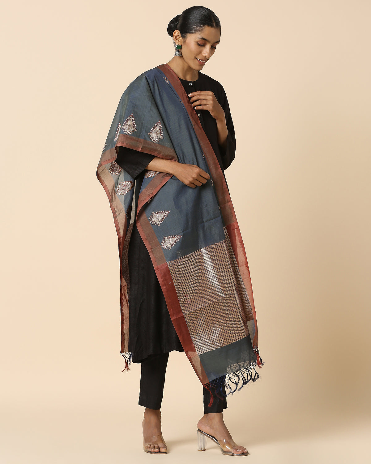 Order Mahrukh Banarasi Medium Green Silk Cotton Dupatta | Aadyam