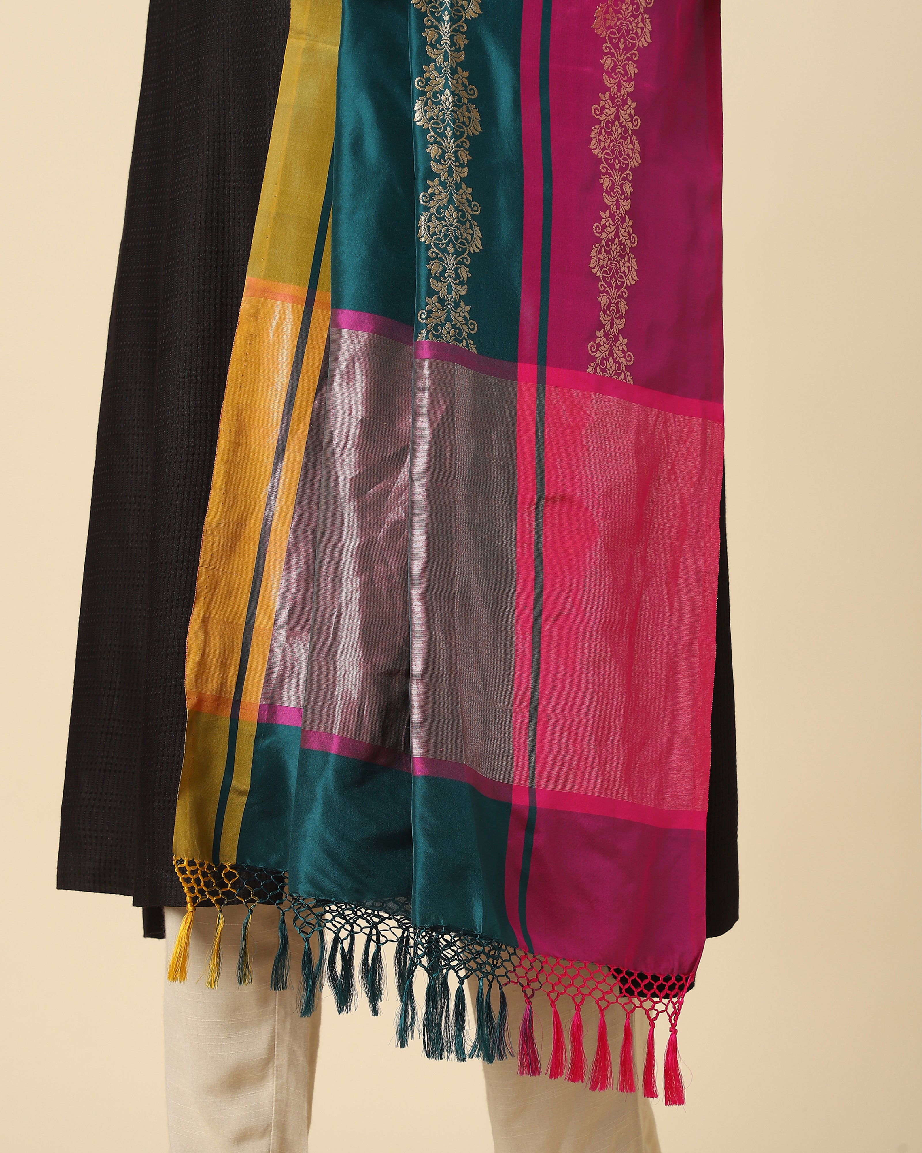 Daris Banarasi Kadwa Silk Dupatta