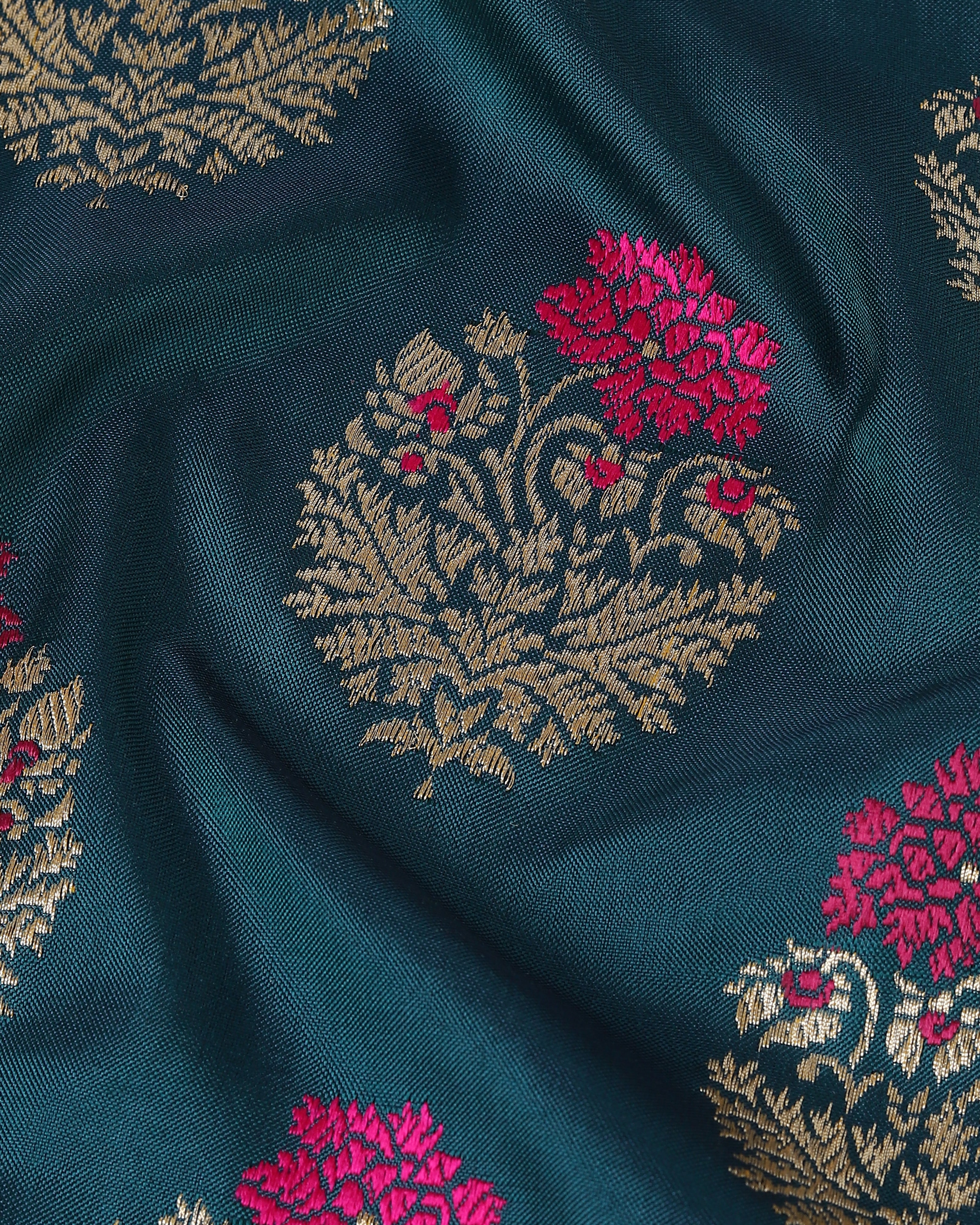 Ninarika Banarasi Ektara Kadwa Silk Saree