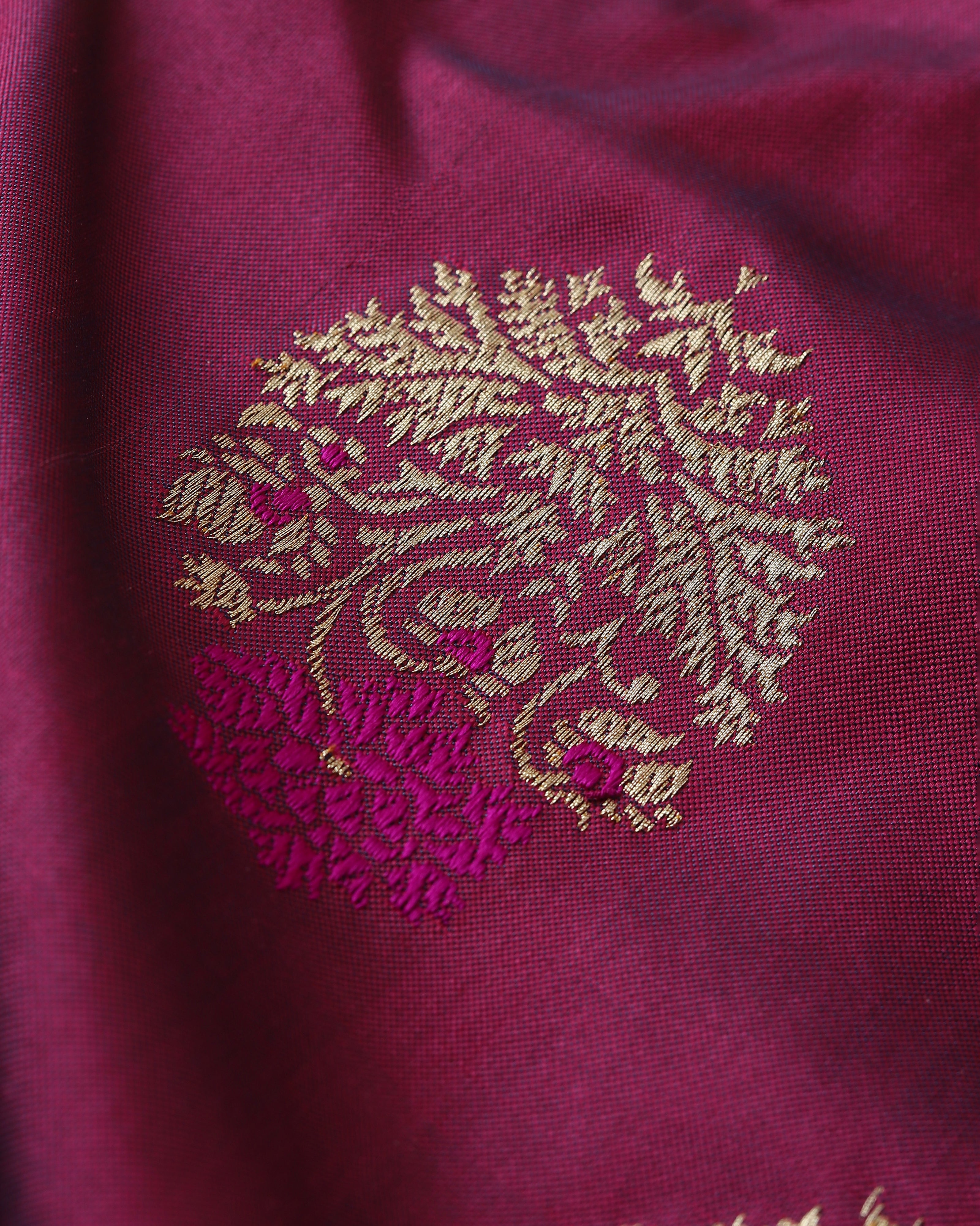 Ninarika Banarasi Ektara Kadwa Silk Saree