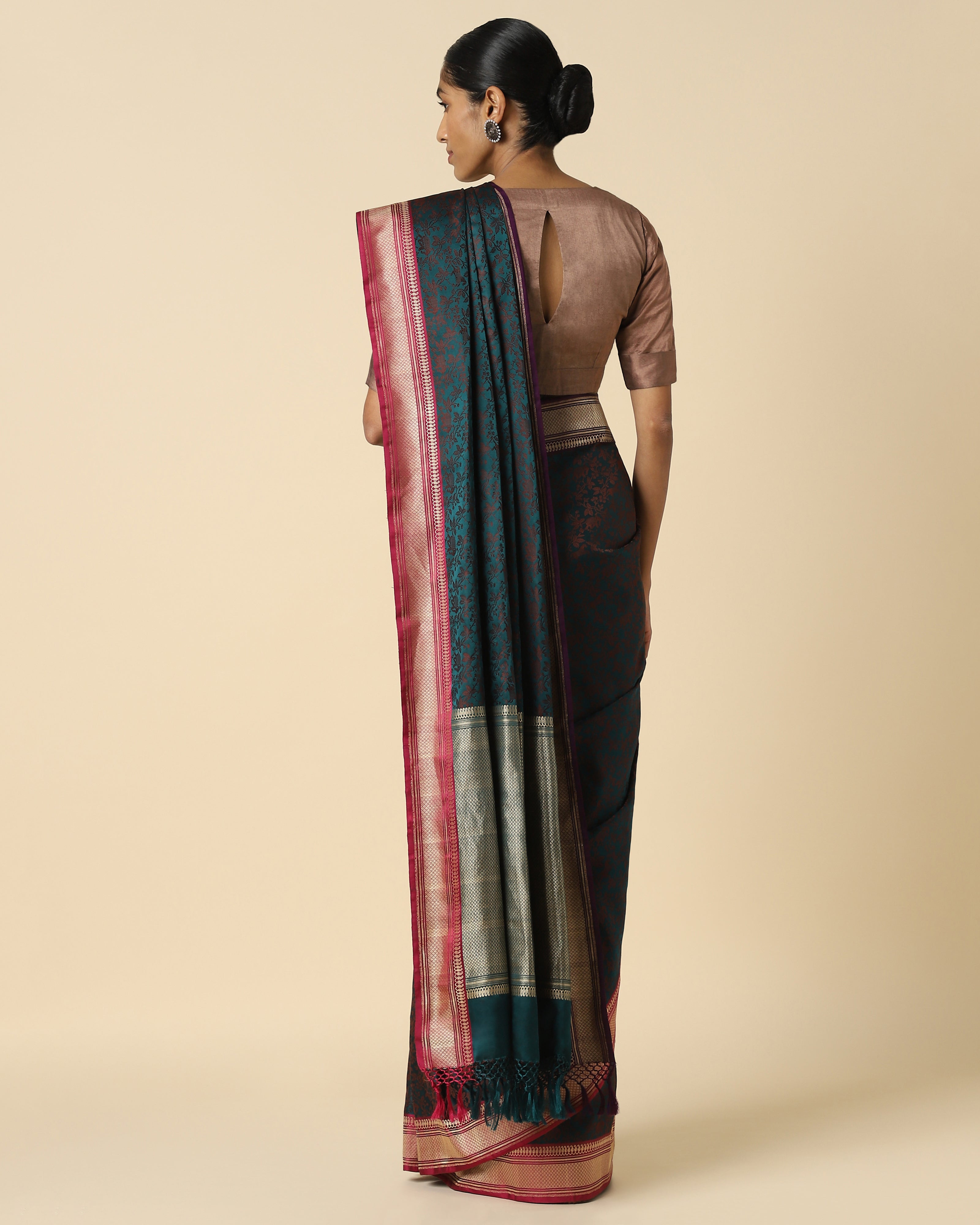 Haaniya Banarasi Tanchoi Silk Saree