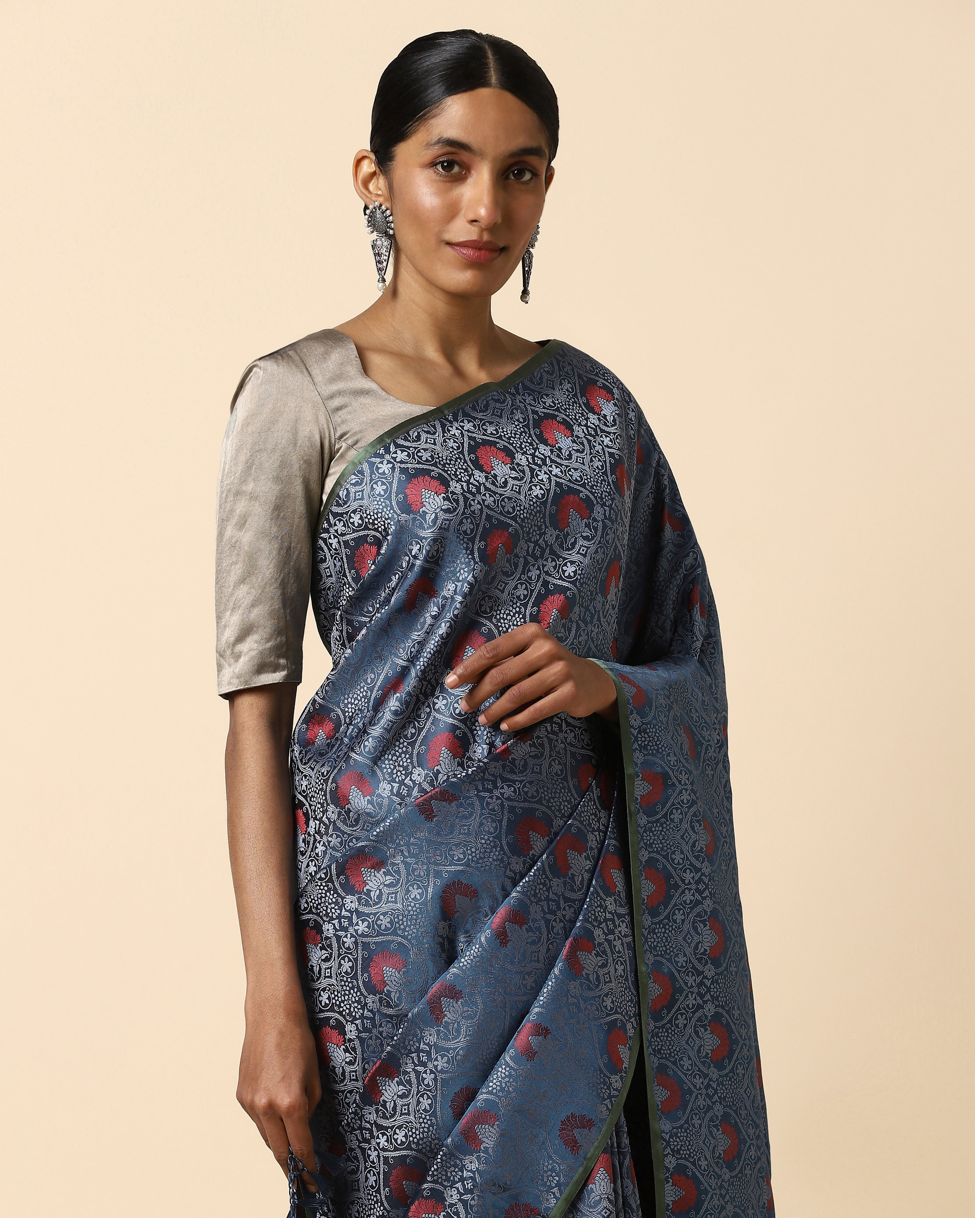 Laveline Banarasi Tanchoi Silk Saree