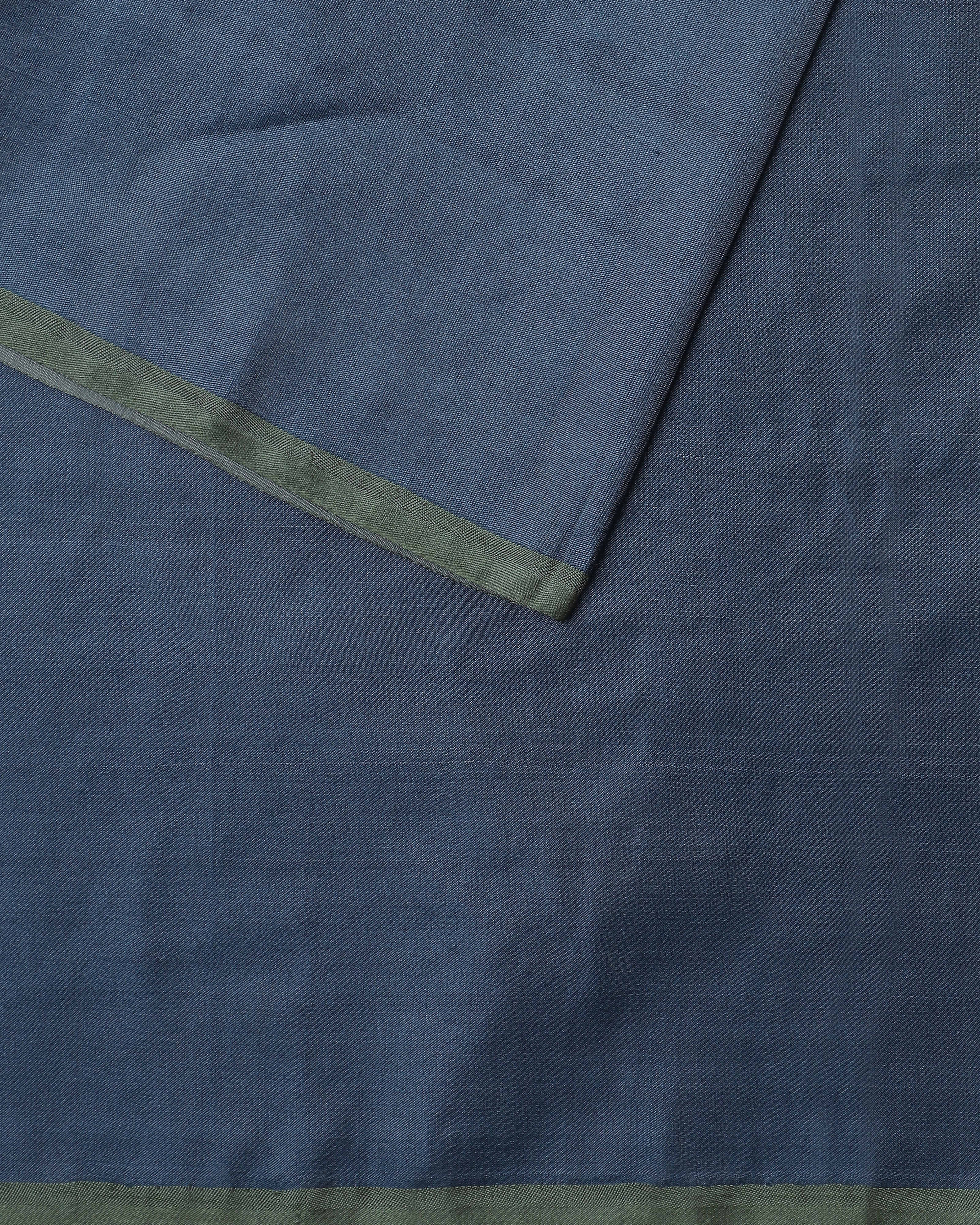 Laveline Banarasi Tanchoi Silk Saree