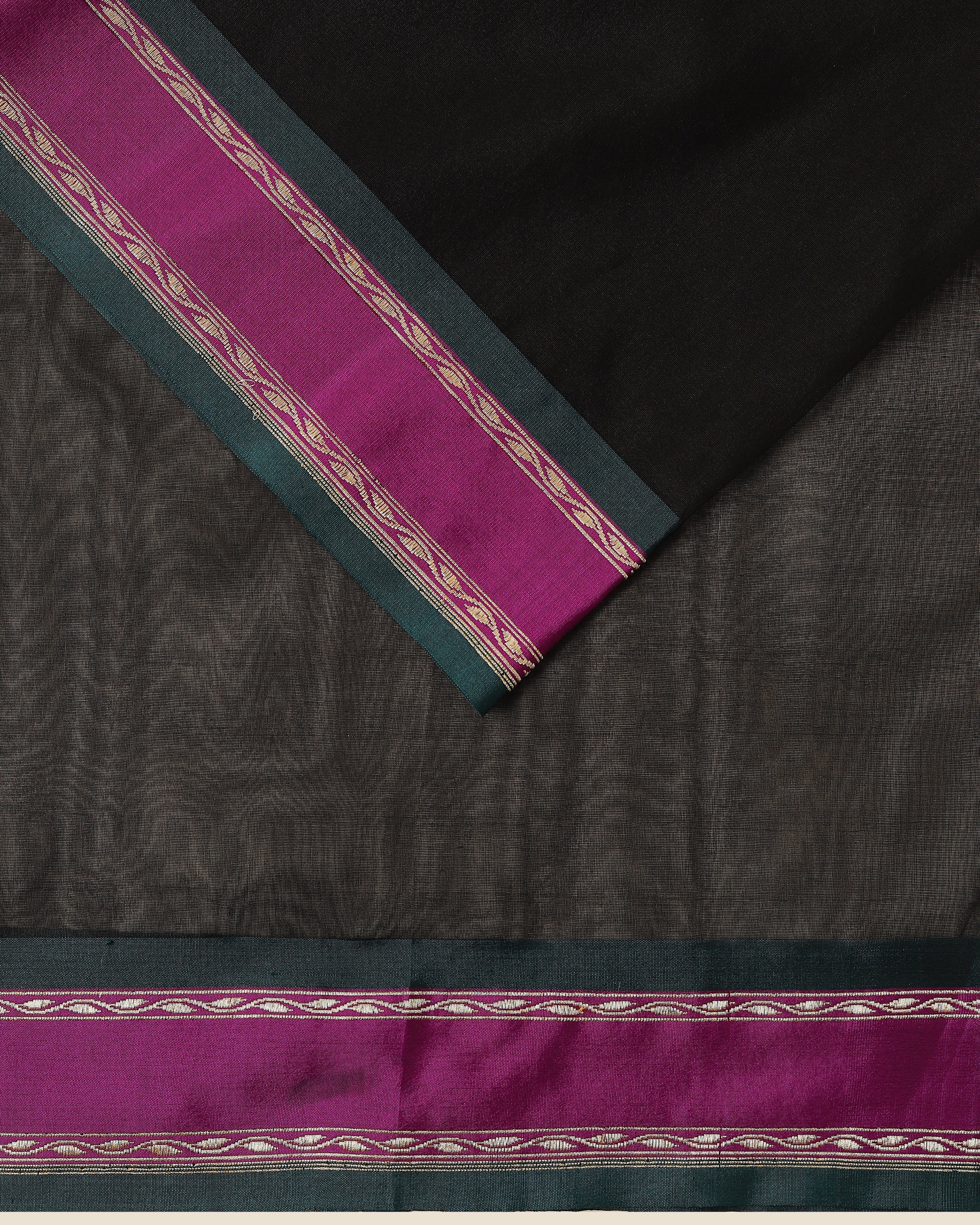 Prarthi Banarasi Kadwa Silk Saree