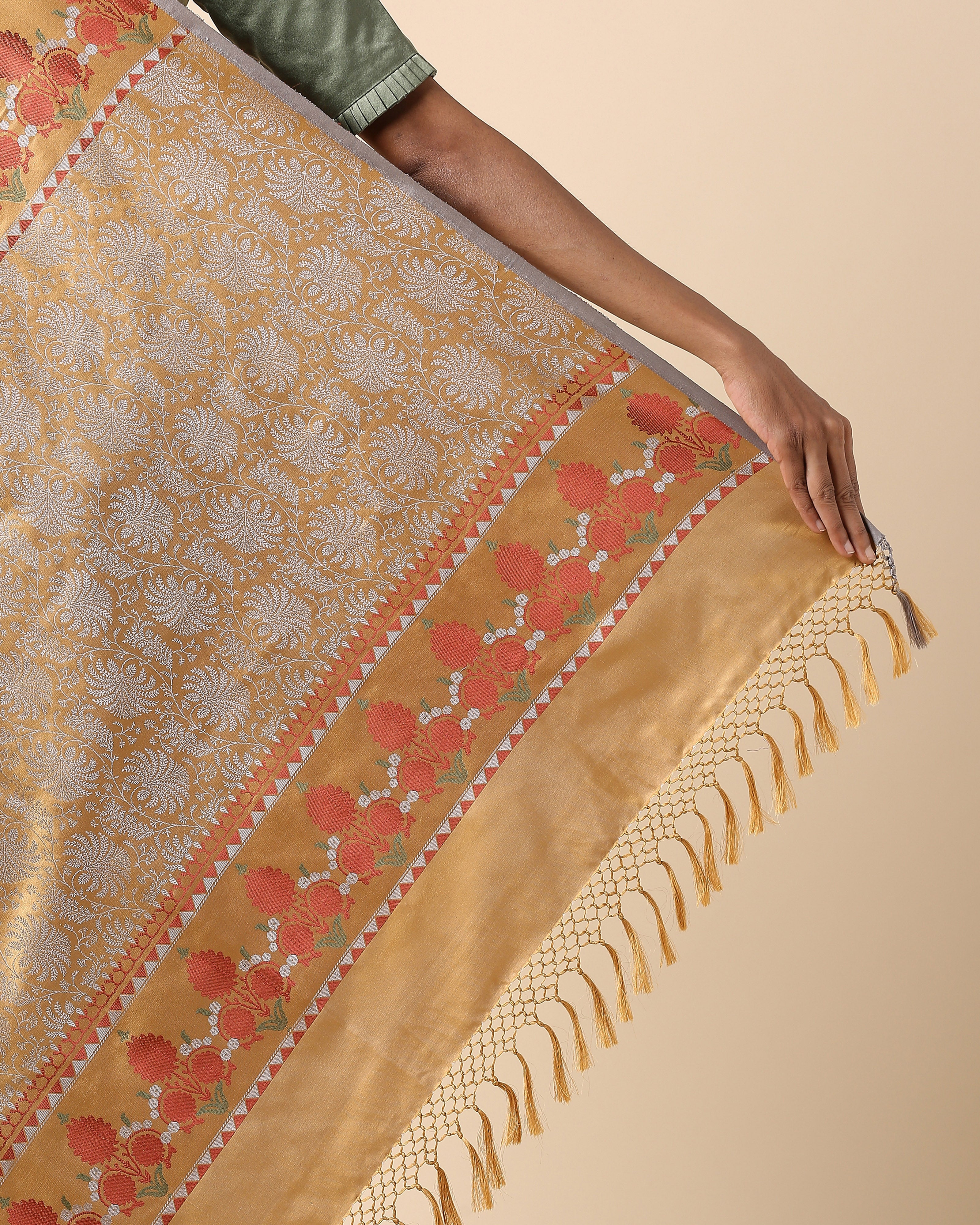 Rijul Banarasi Tanchoi Silk Saree
