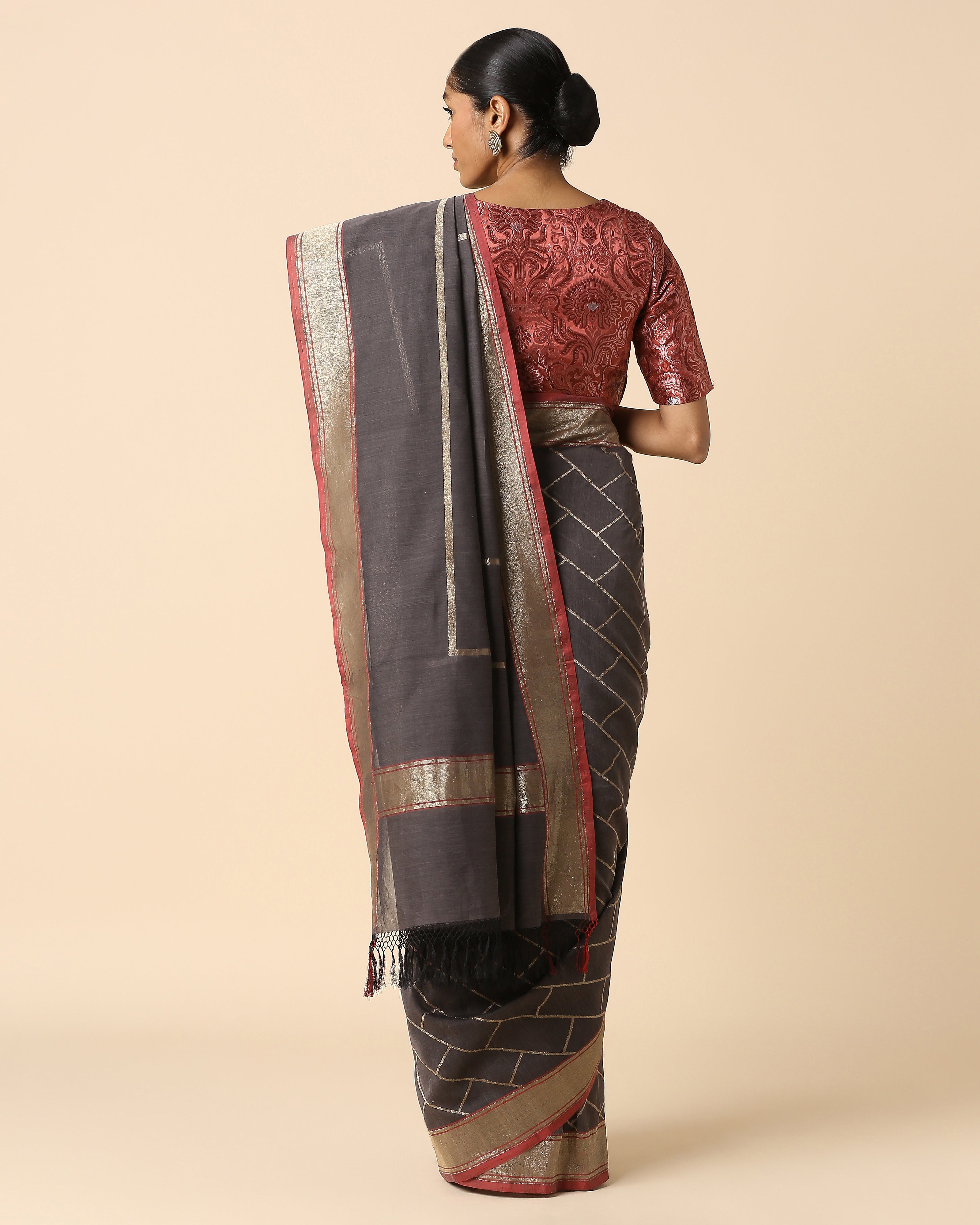 Nuvia Banarasi Jamdani Cotton Saree