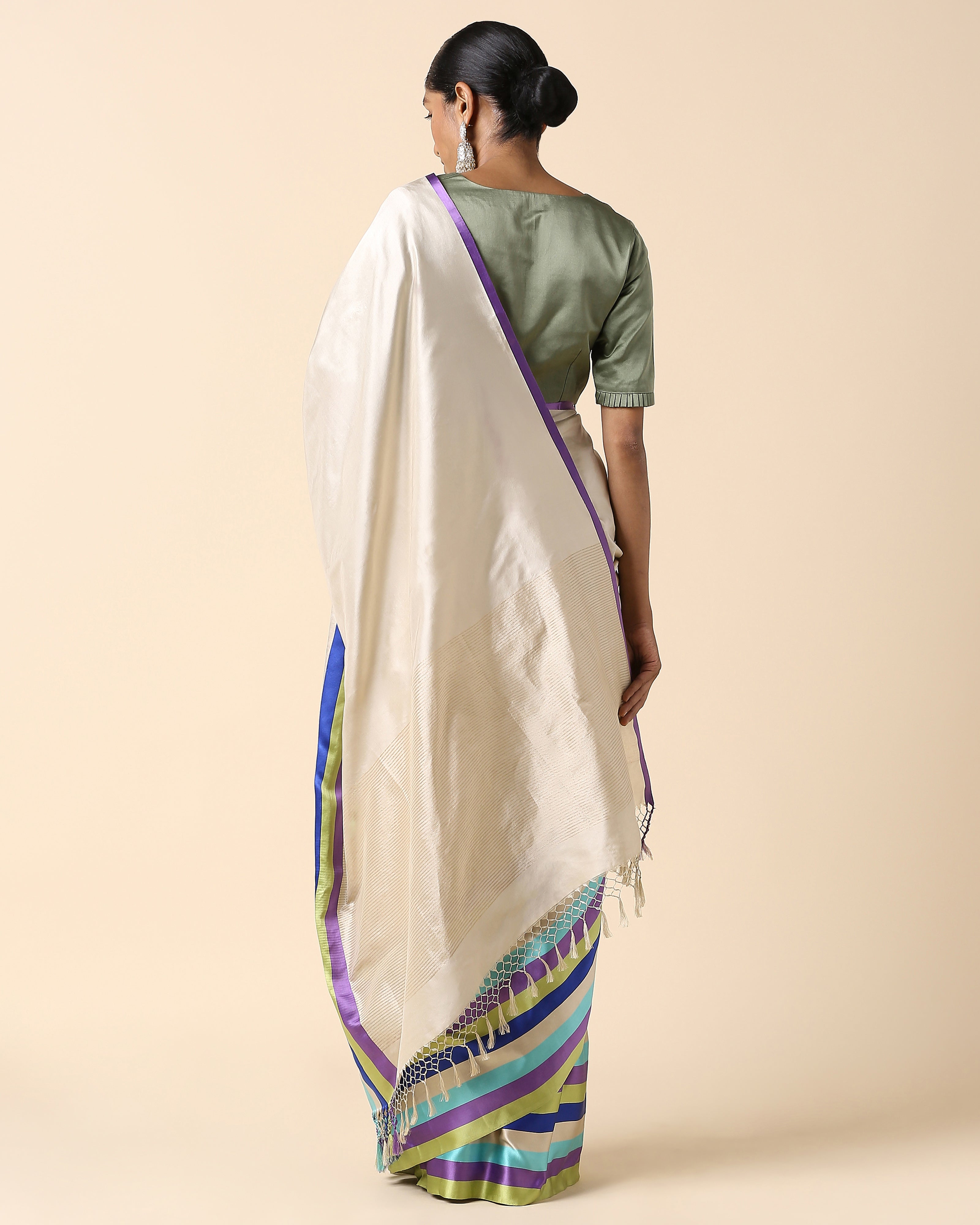 Navia Banarasi Tanchoi Silk Saree