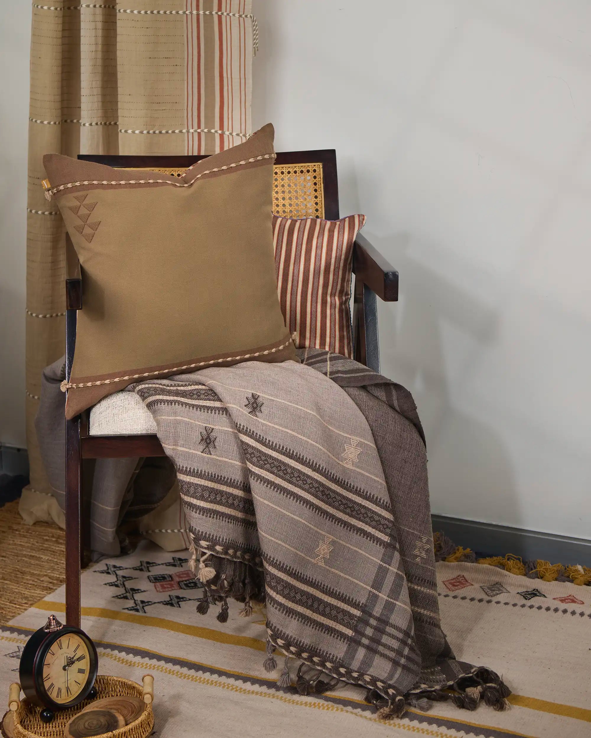Surat Bhujodi Extra Weft Cotton Cushion Cover