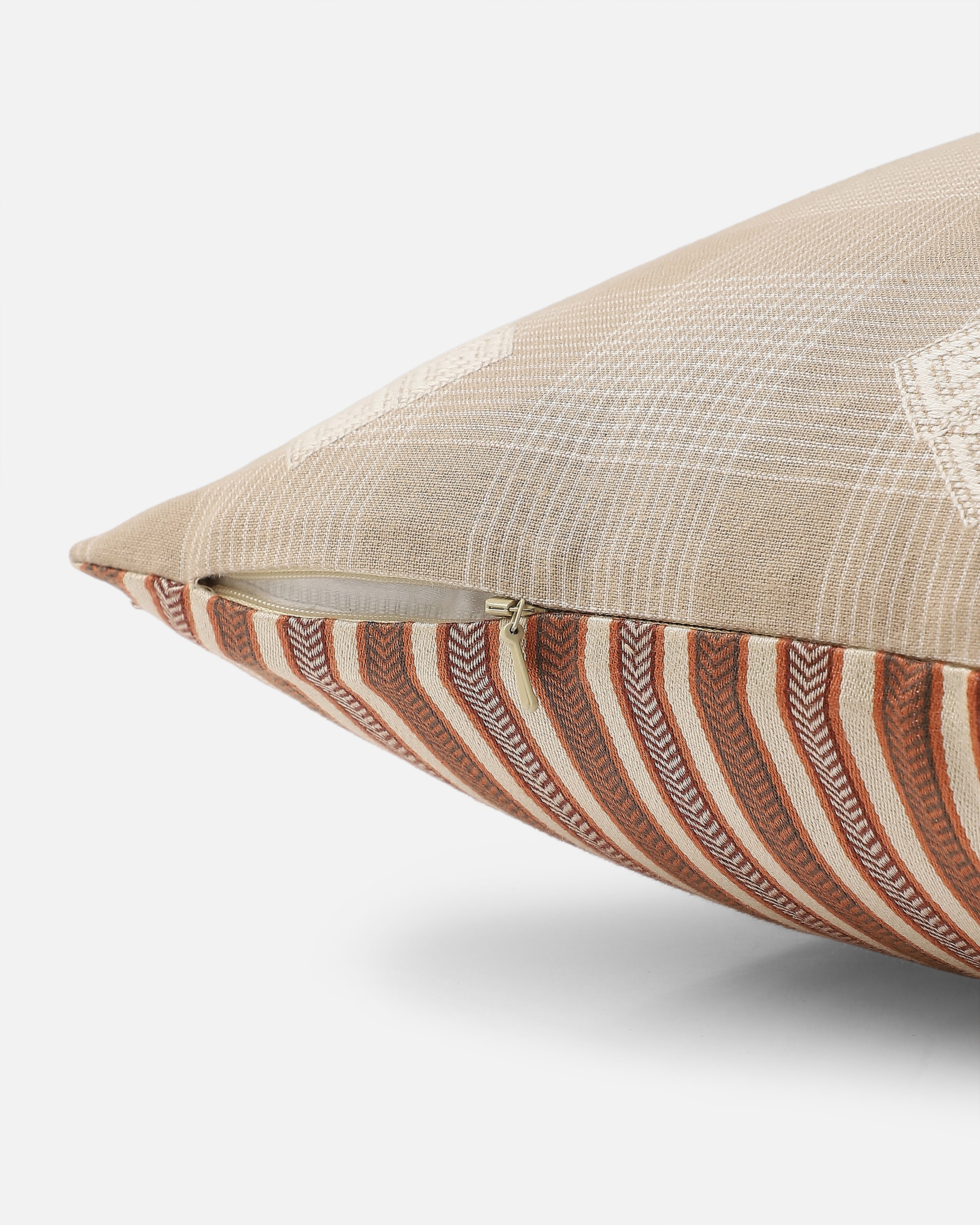 Rida Bhujodi Extra Weft Cotton Cushion Cover