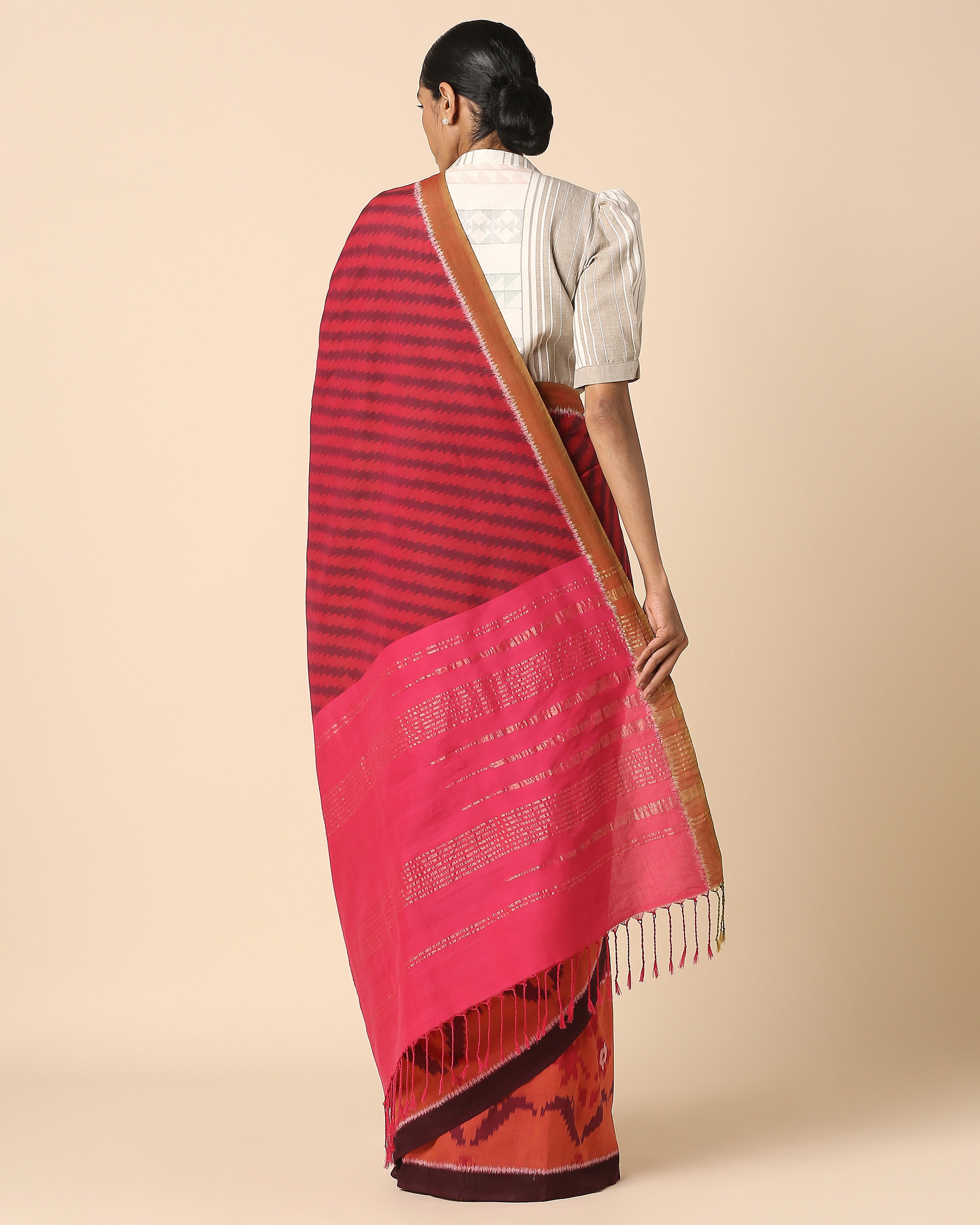 Raaya Pochampally Weft Ikat Cotton Saree