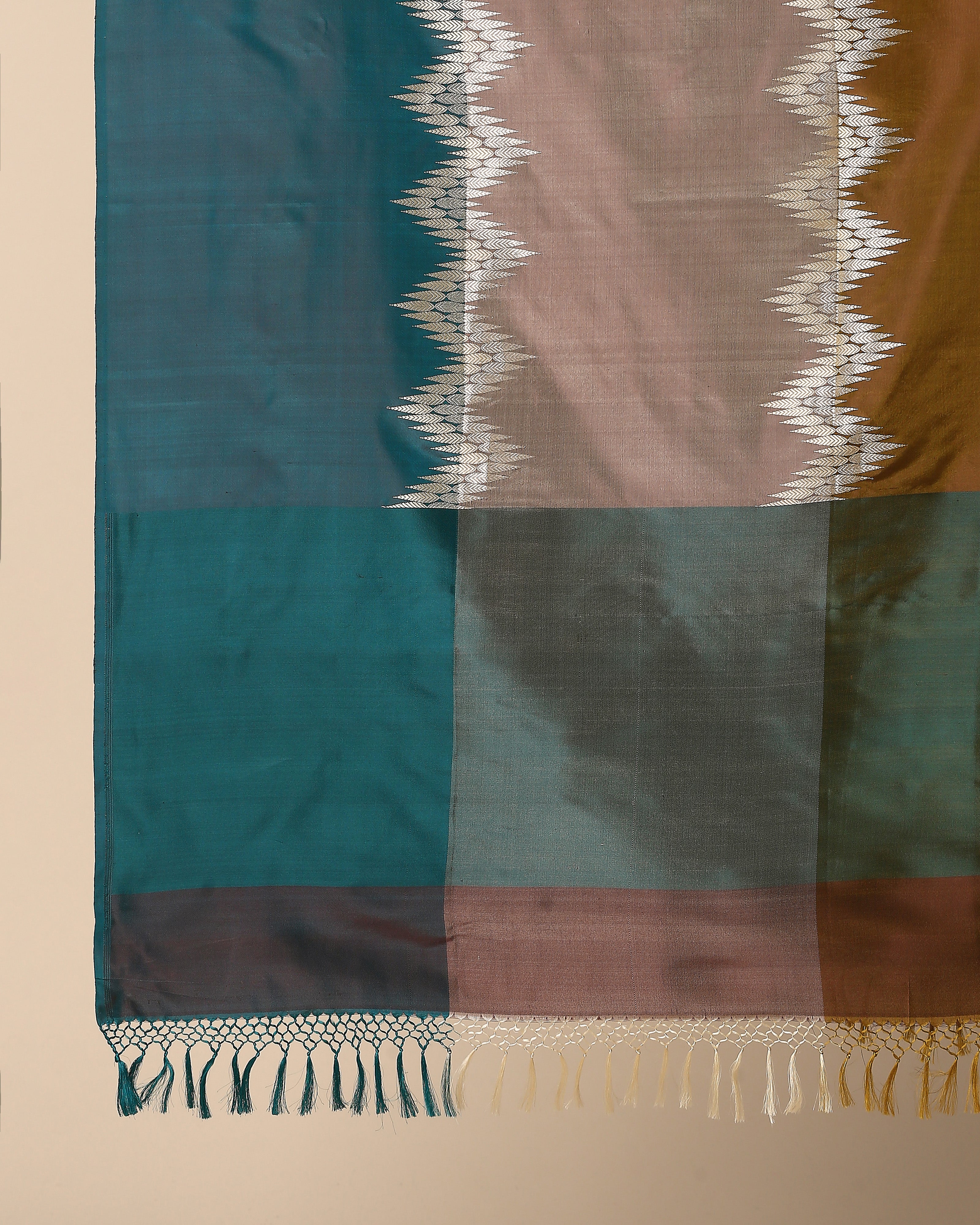 Osaka Banarasi Kadwa Silk Dupatta