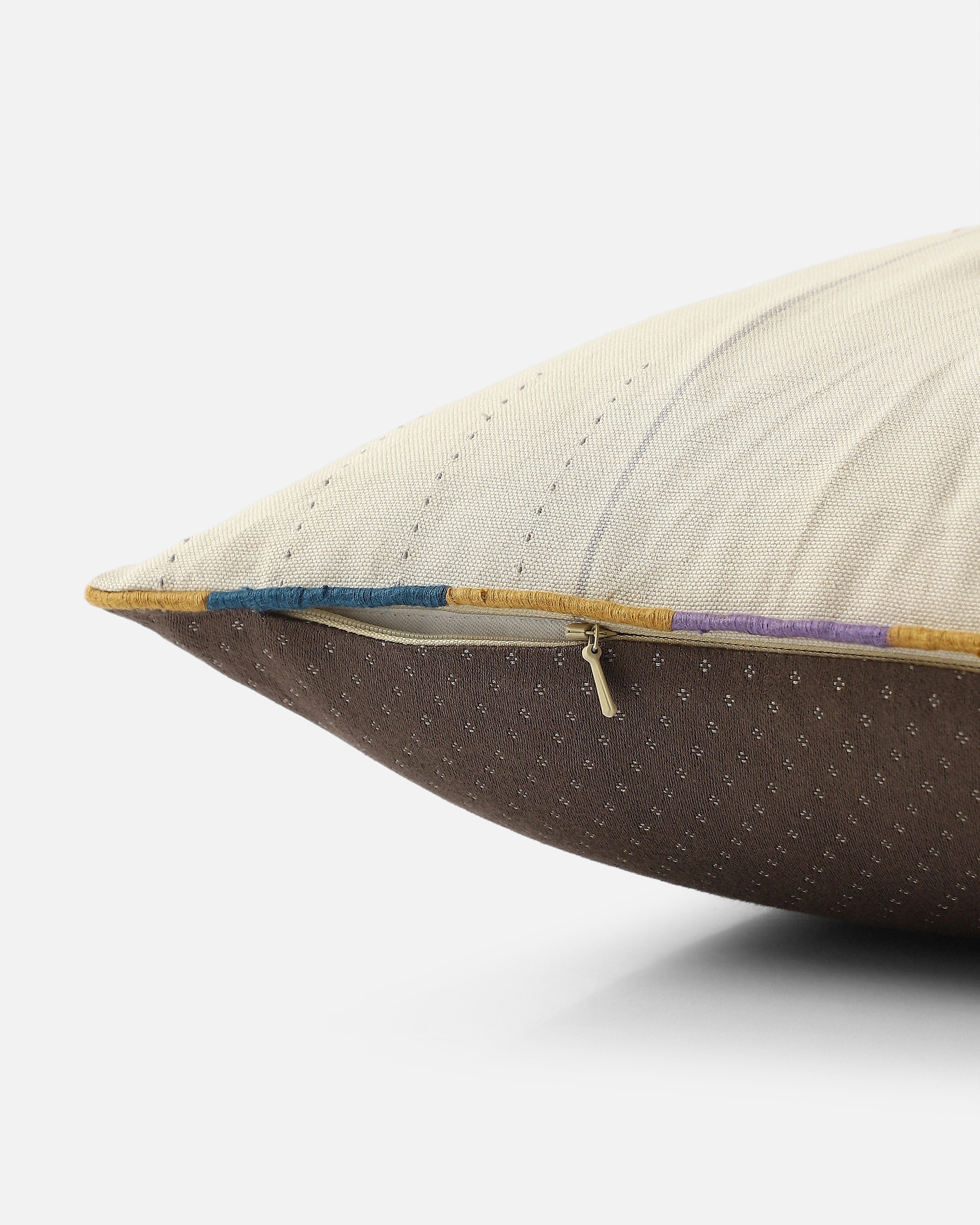 Checks Bhujodi Tangalia Cotton Cushion Cover