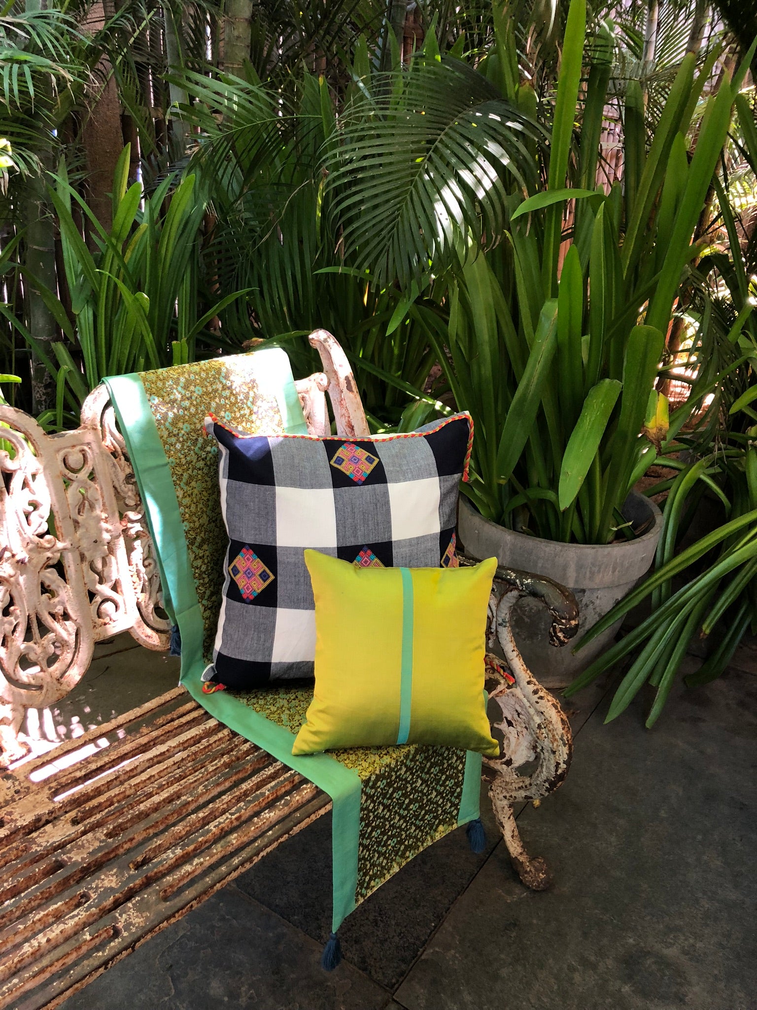 Anfisa Bhujodi Extra Weft Cotton Cushion Cover