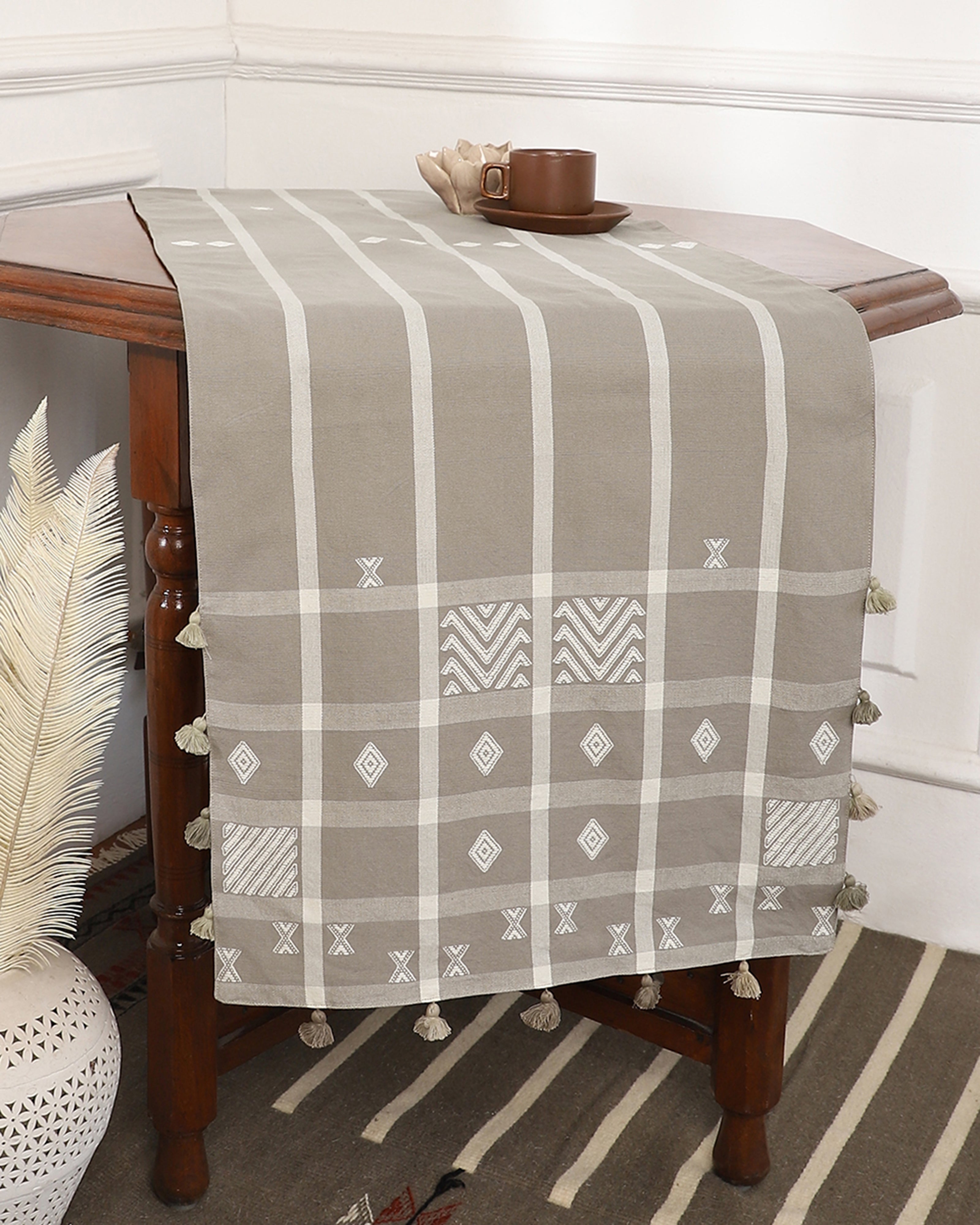 Ekiya Bhujodi Extra Weft Cotton Table Runner