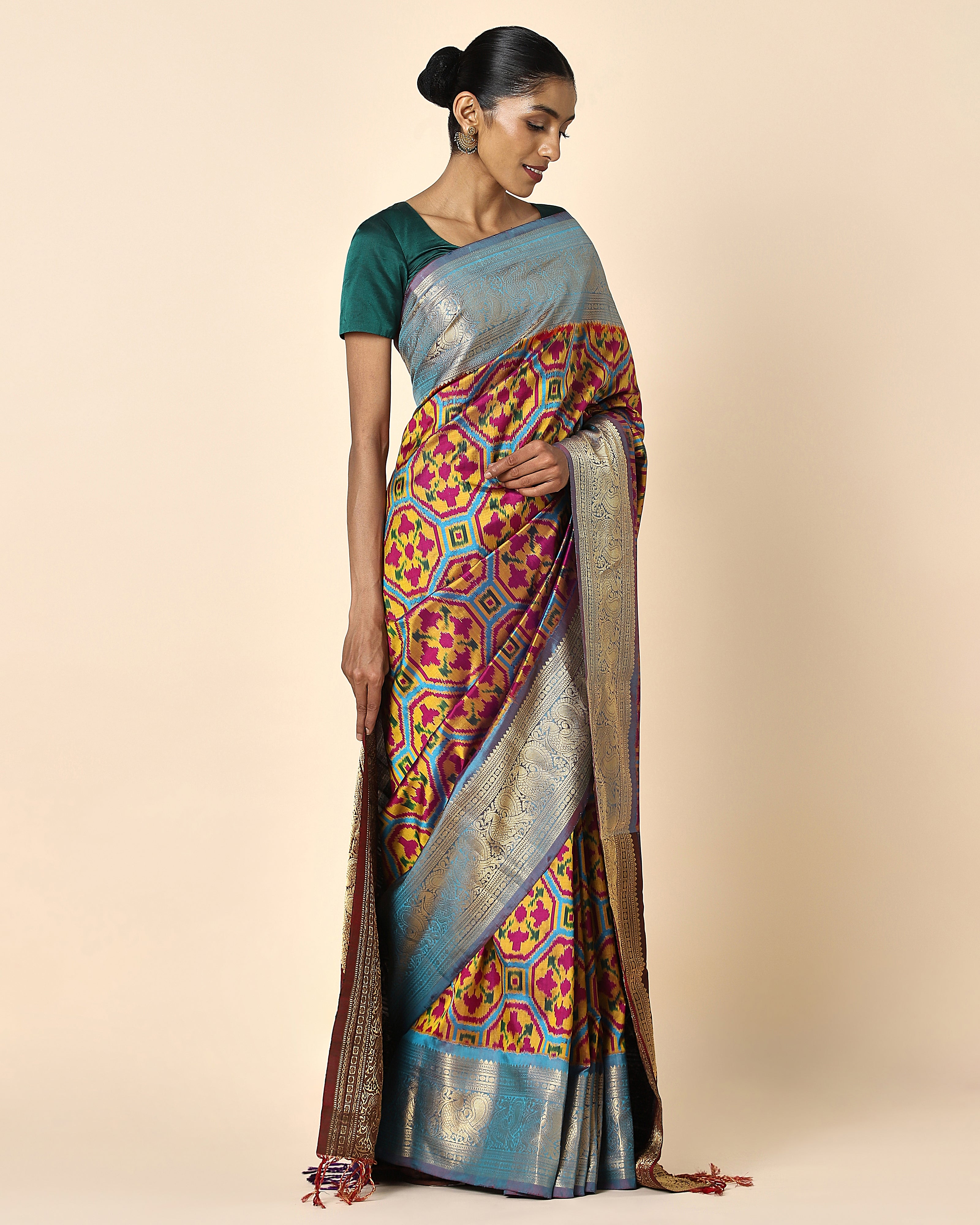 Aapti Pochampally Weft Ikat Silk Saree