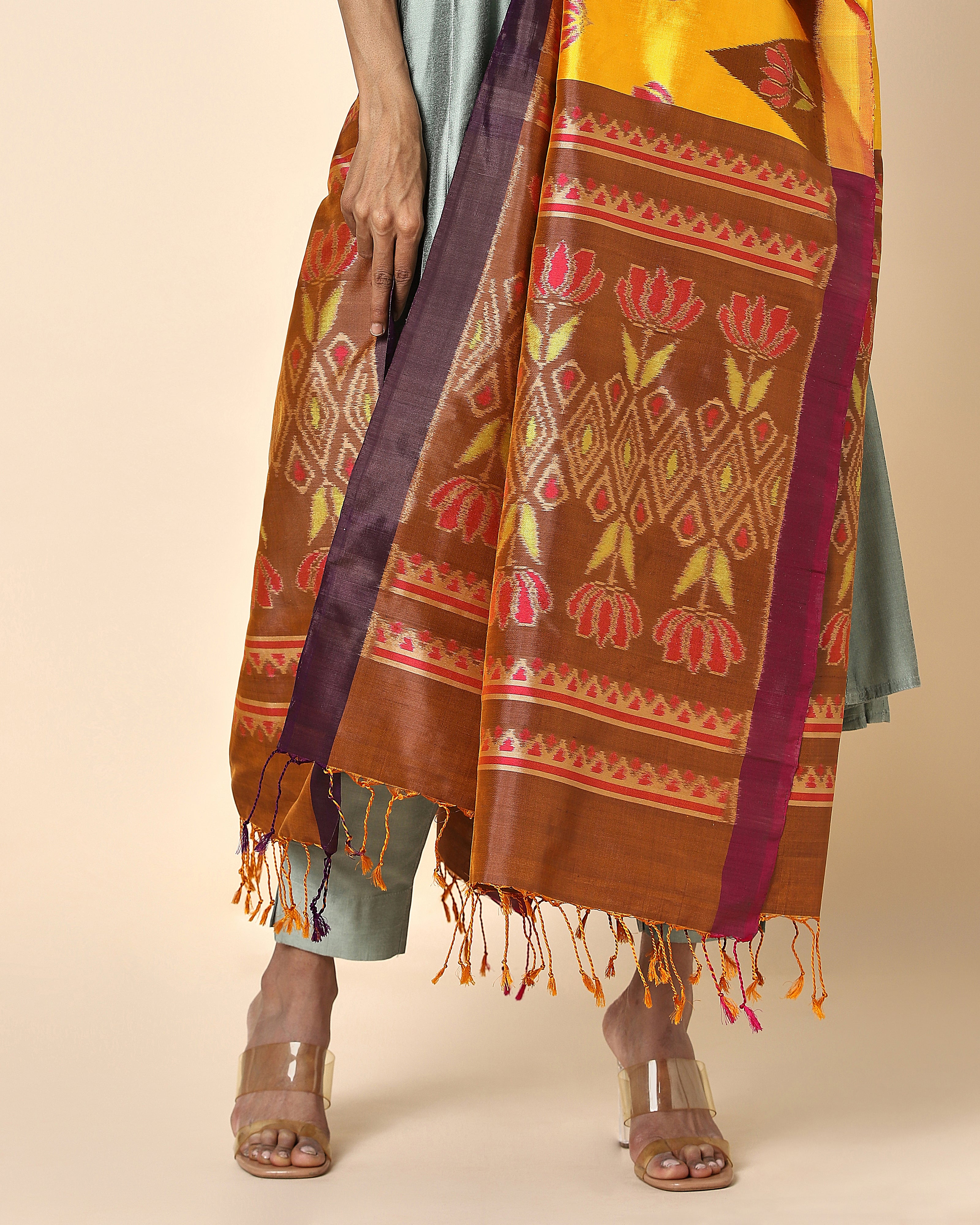 Neeksha Weft Ikat Silk Dupatta