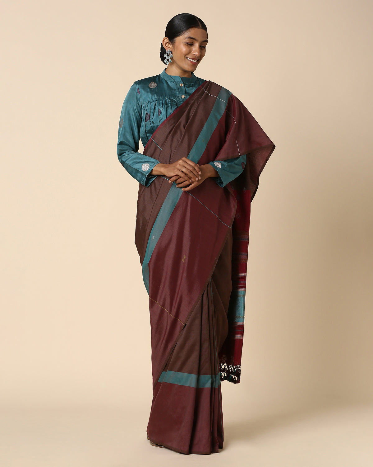 Shop Etisha Bhujodi Tangalia Dark Brown Cotton Silk Saree | Aadyam