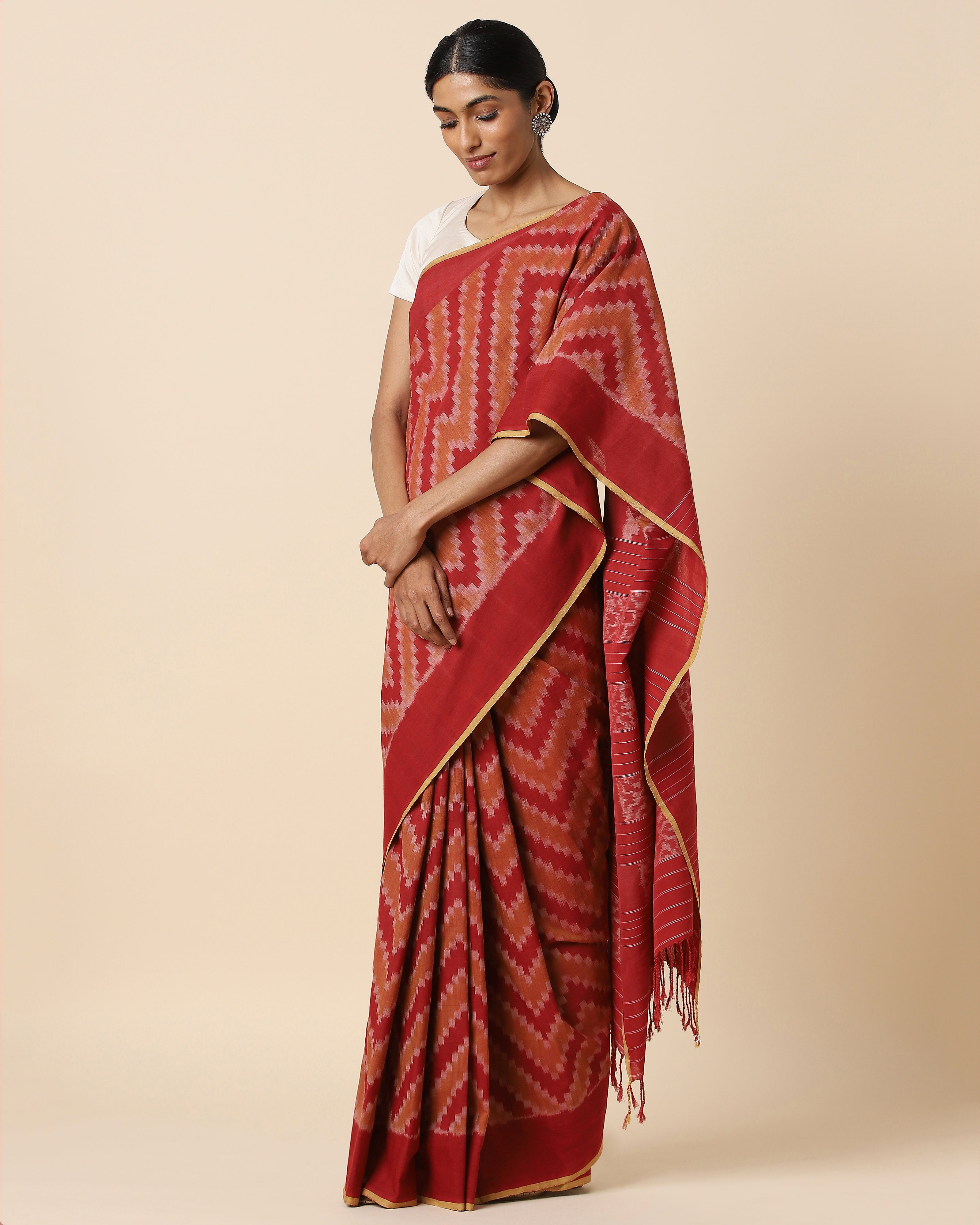 Ikat cotton saree peacock green and red with ikat butta weaves and woven  border at 379000 by Prashanti – Prashanti Sarees