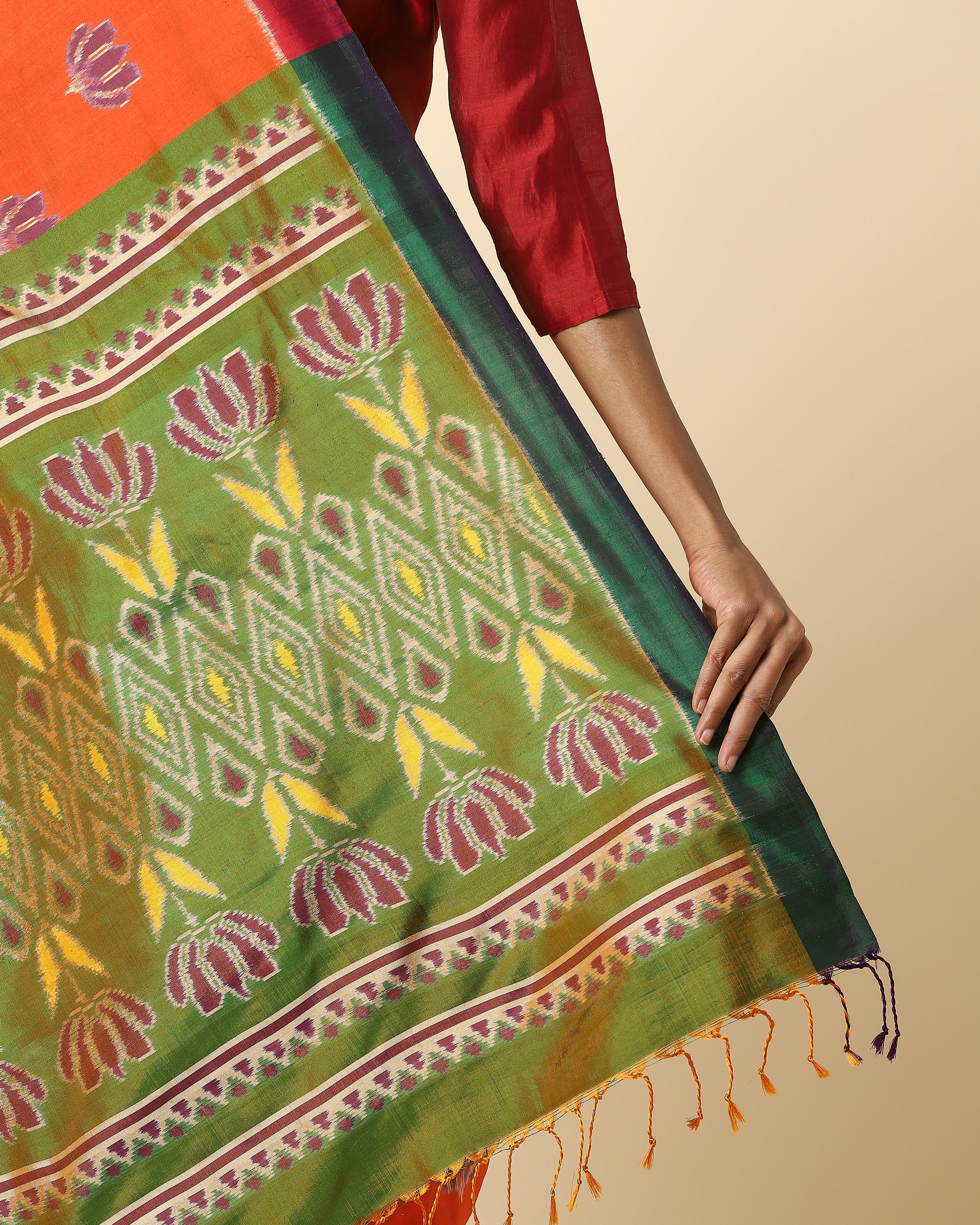 Neeksha Weft Ikat Silk Saree