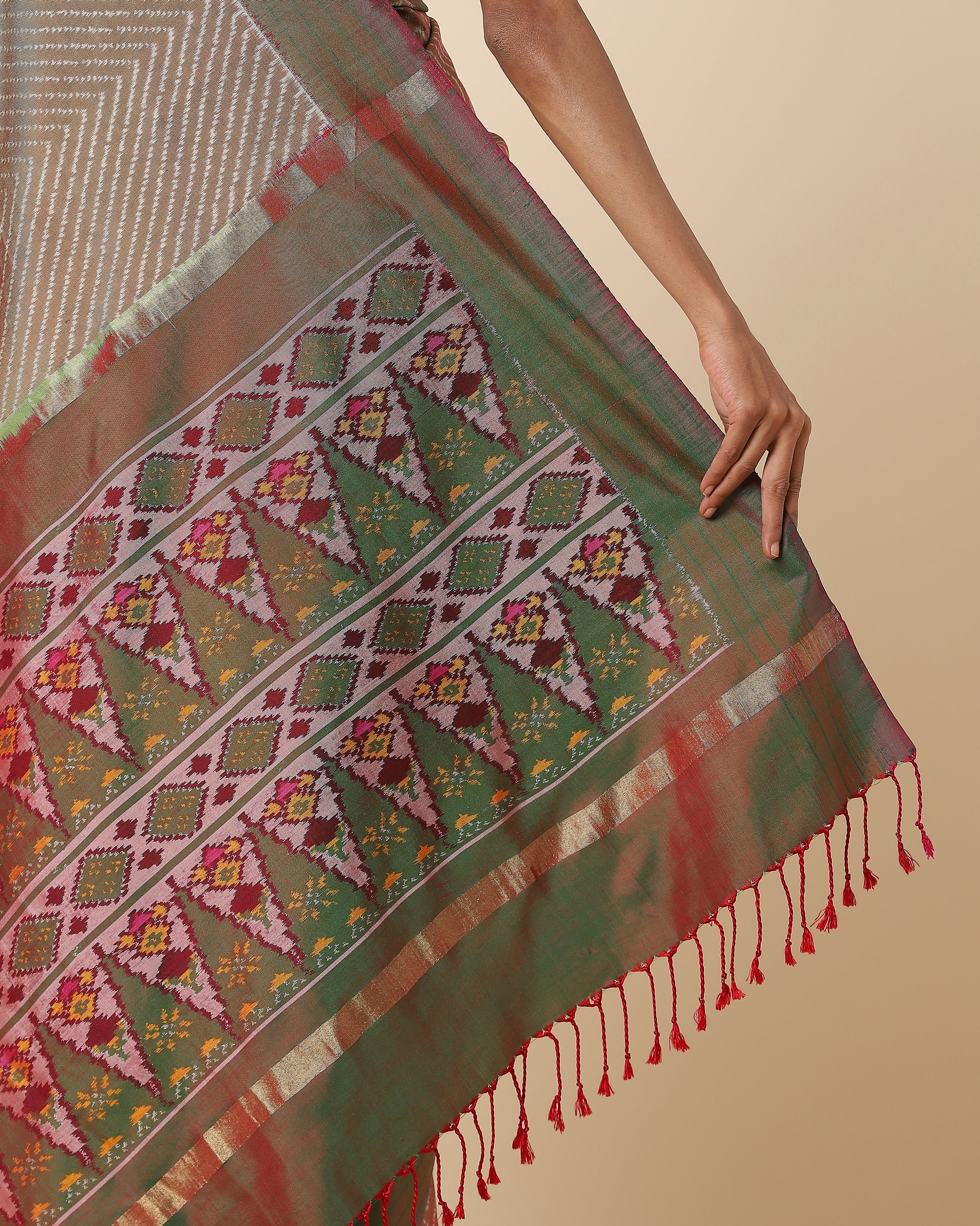 Prinna Weft Ikat Silk Saree