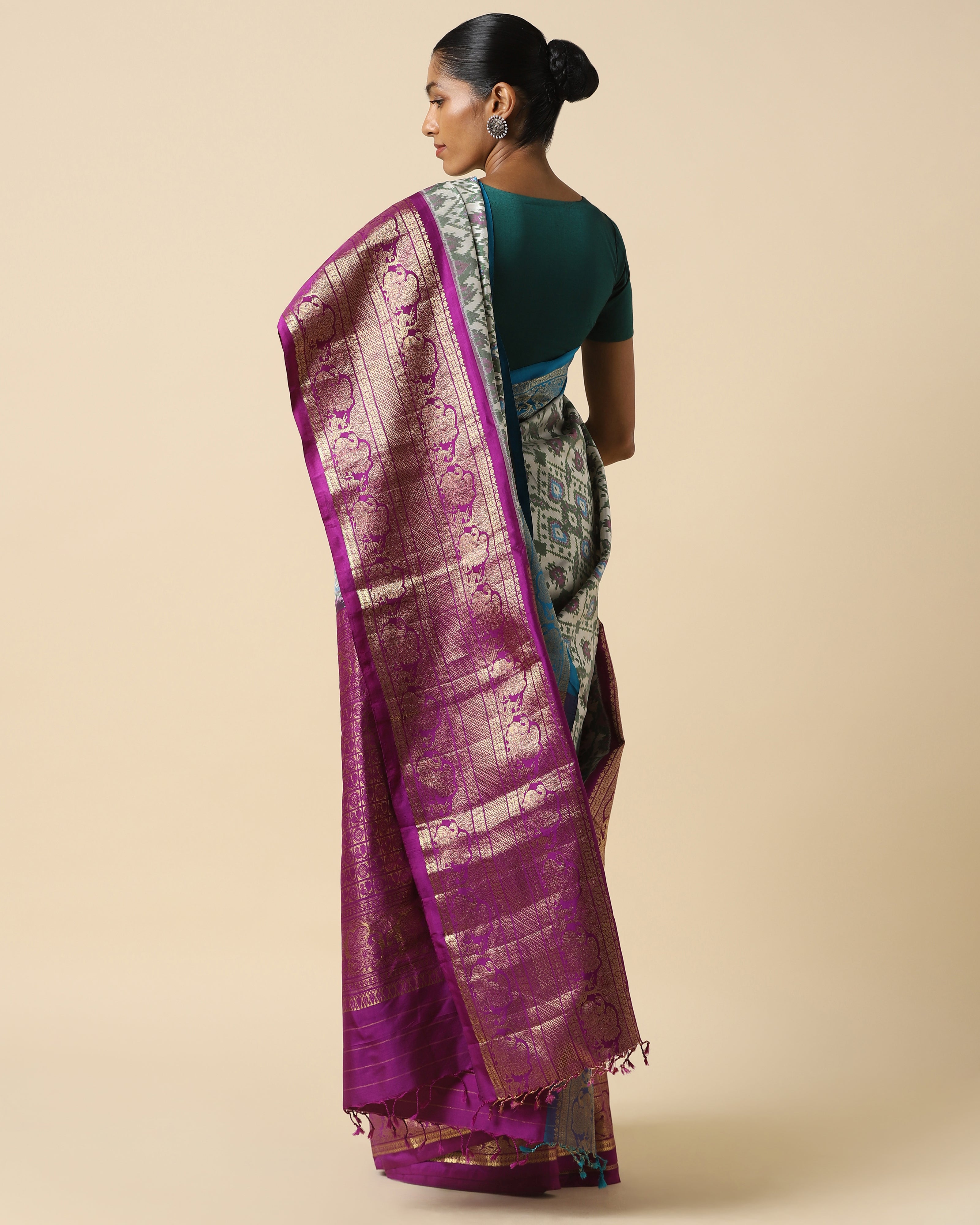 Ektaa Weft Ikat Silk Saree